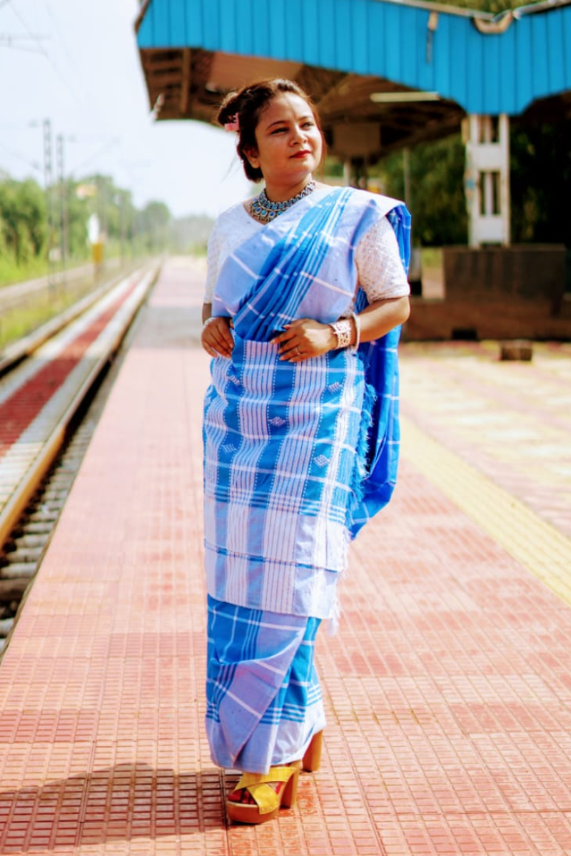 Blue Checked Lumang Fhuta Saree