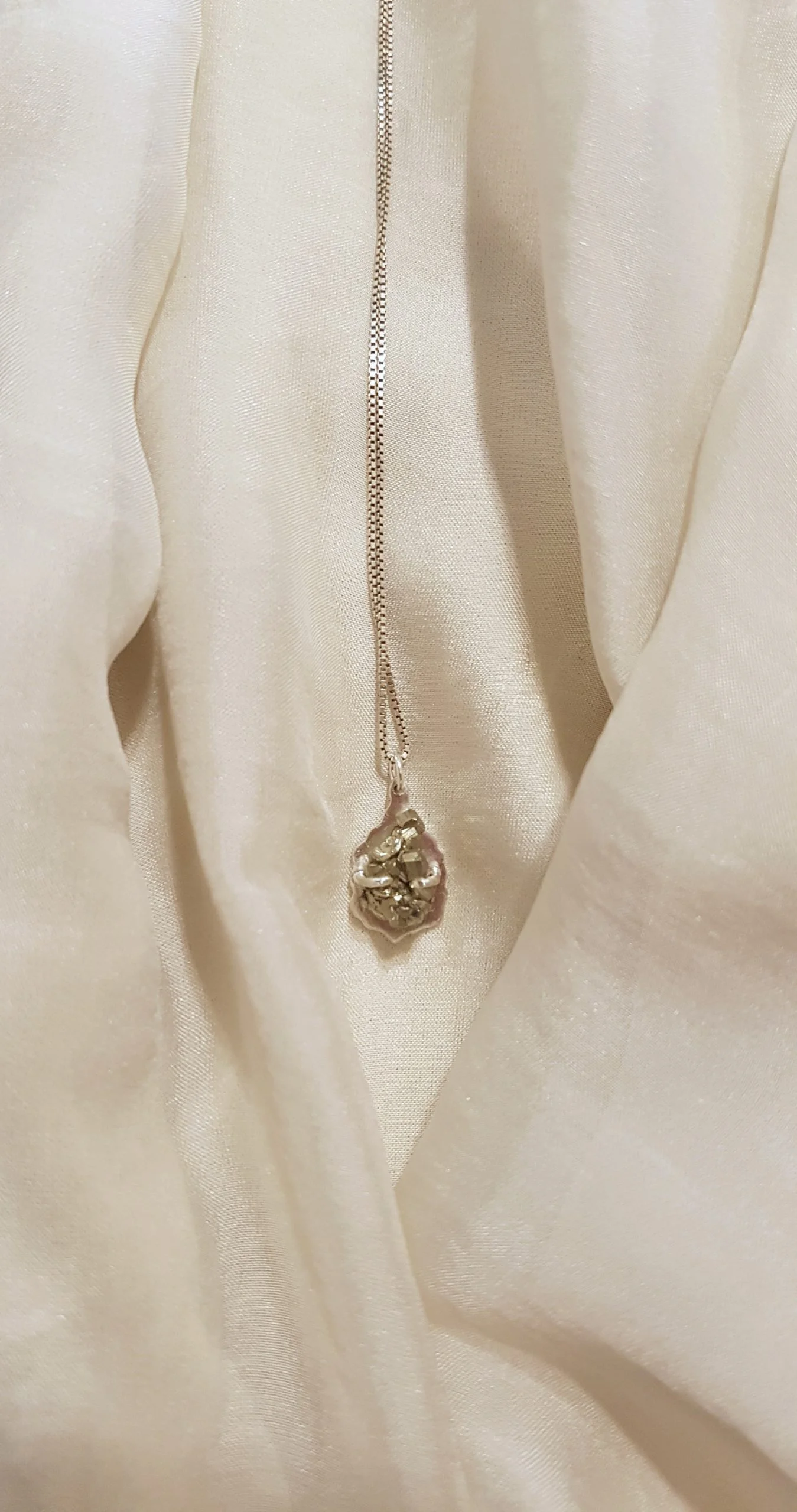 Colgante código de la Virgen 4