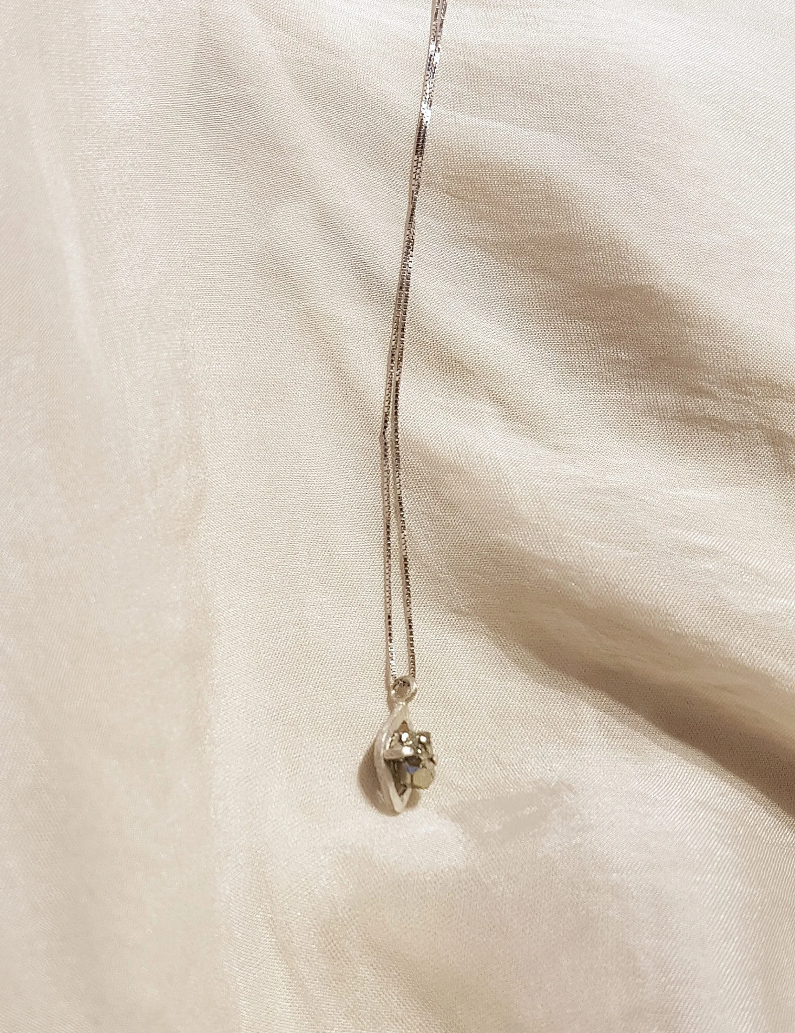 Colgante de Plata Código de la Virgen 3