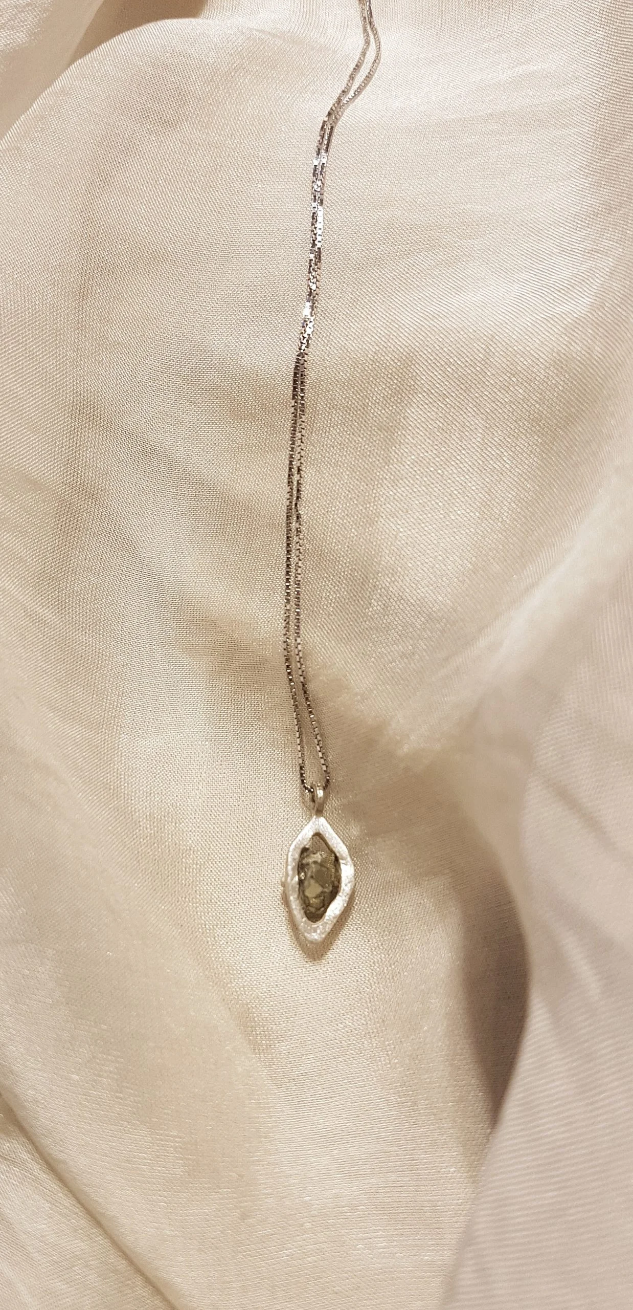 Colgante de Plata Código de la Virgen 3