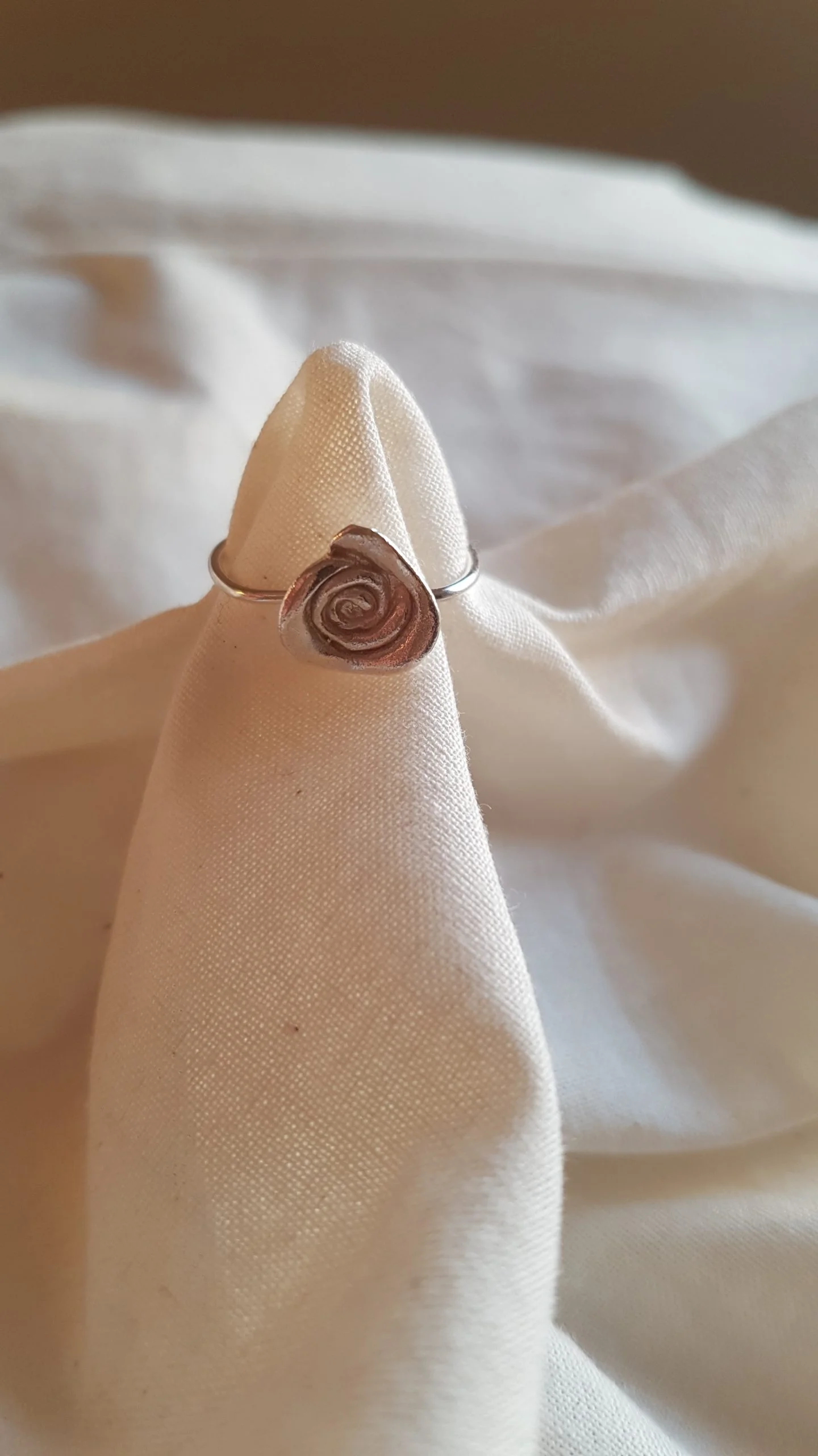 Anillo de plata rosita pequeña R9