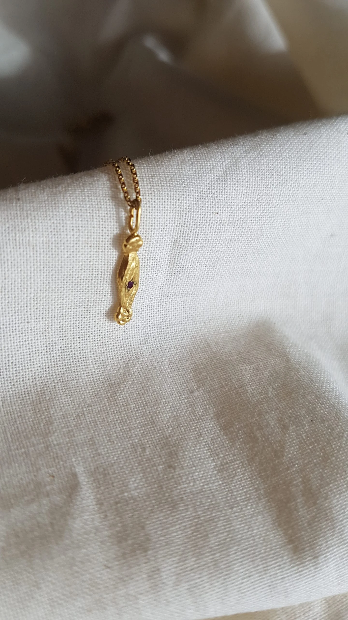 Código orgánico de la virgen 8 con rubí