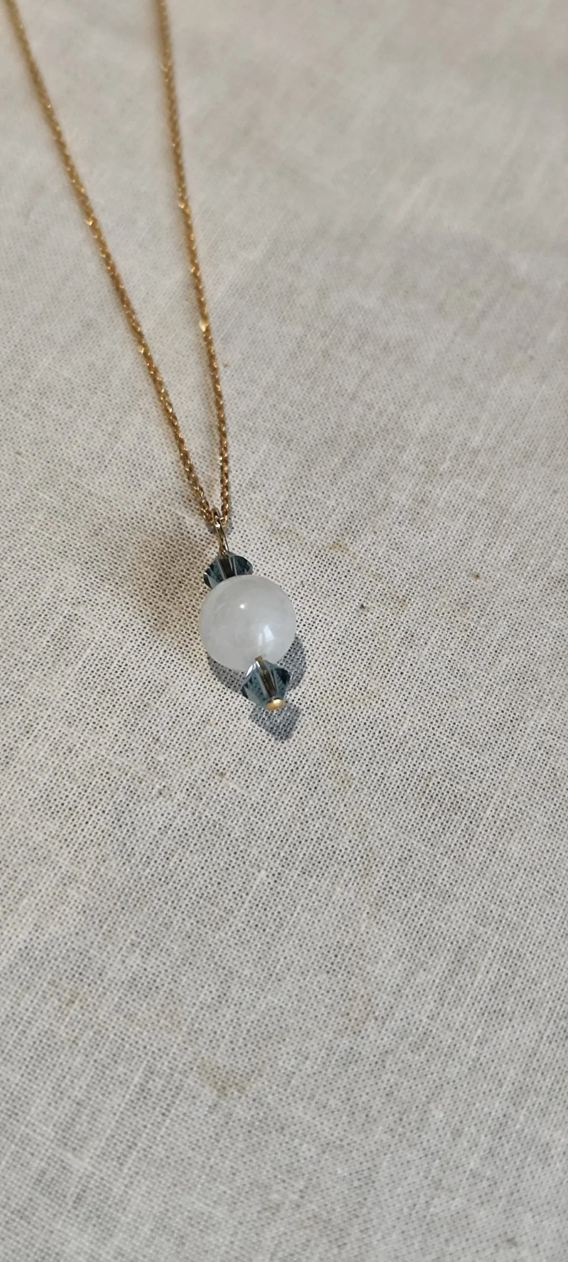 Colgante bola piedra luna y cristal