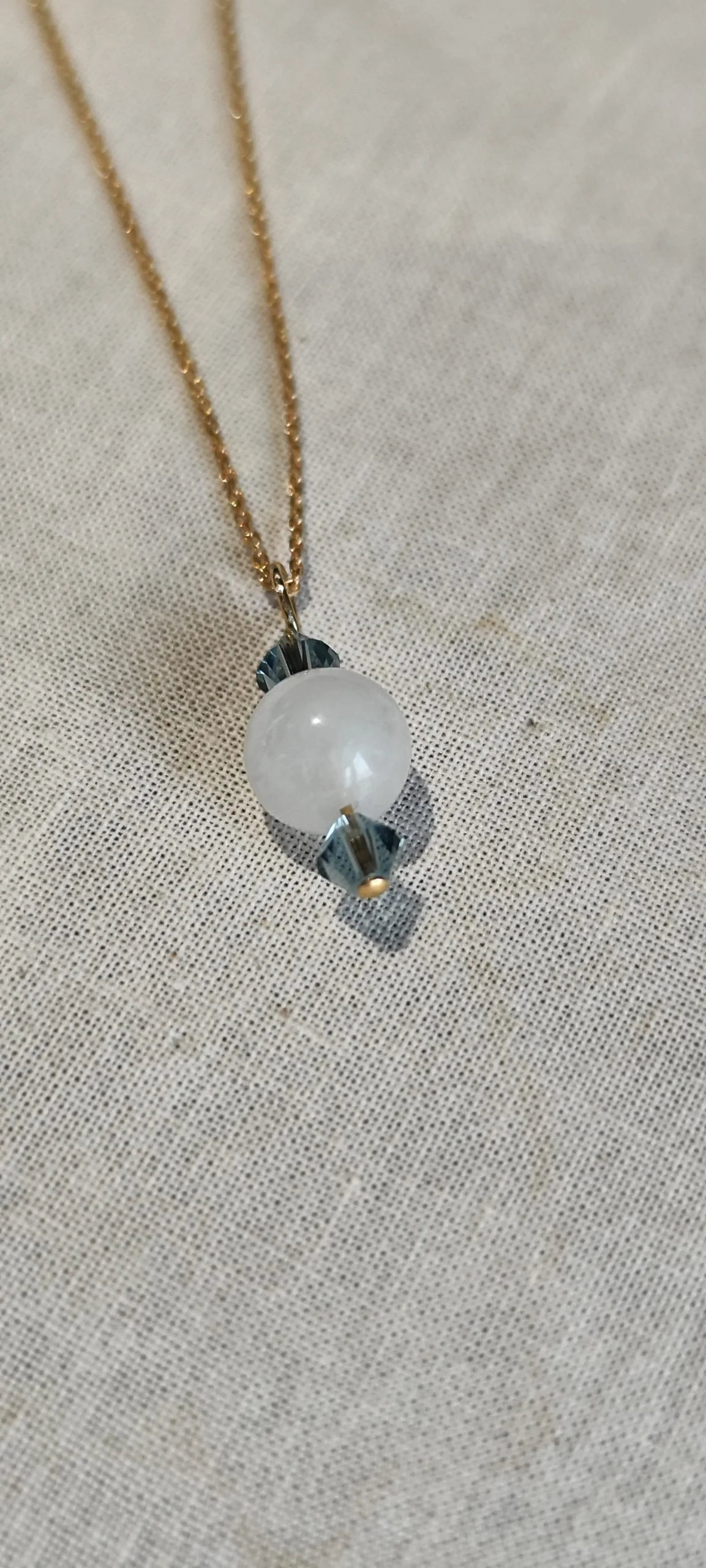 Colgante bola piedra luna y cristal