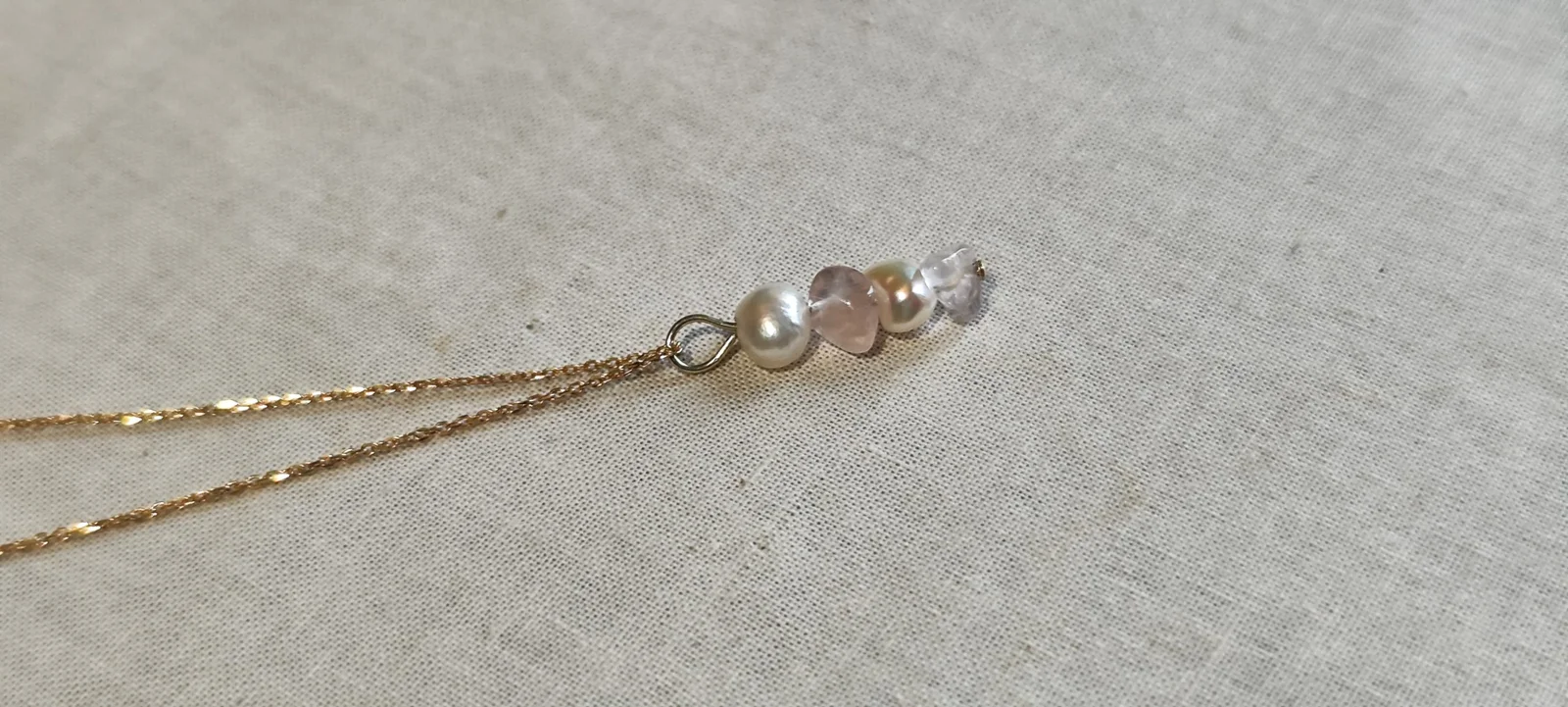 Colgante cuarzo rosa y perla