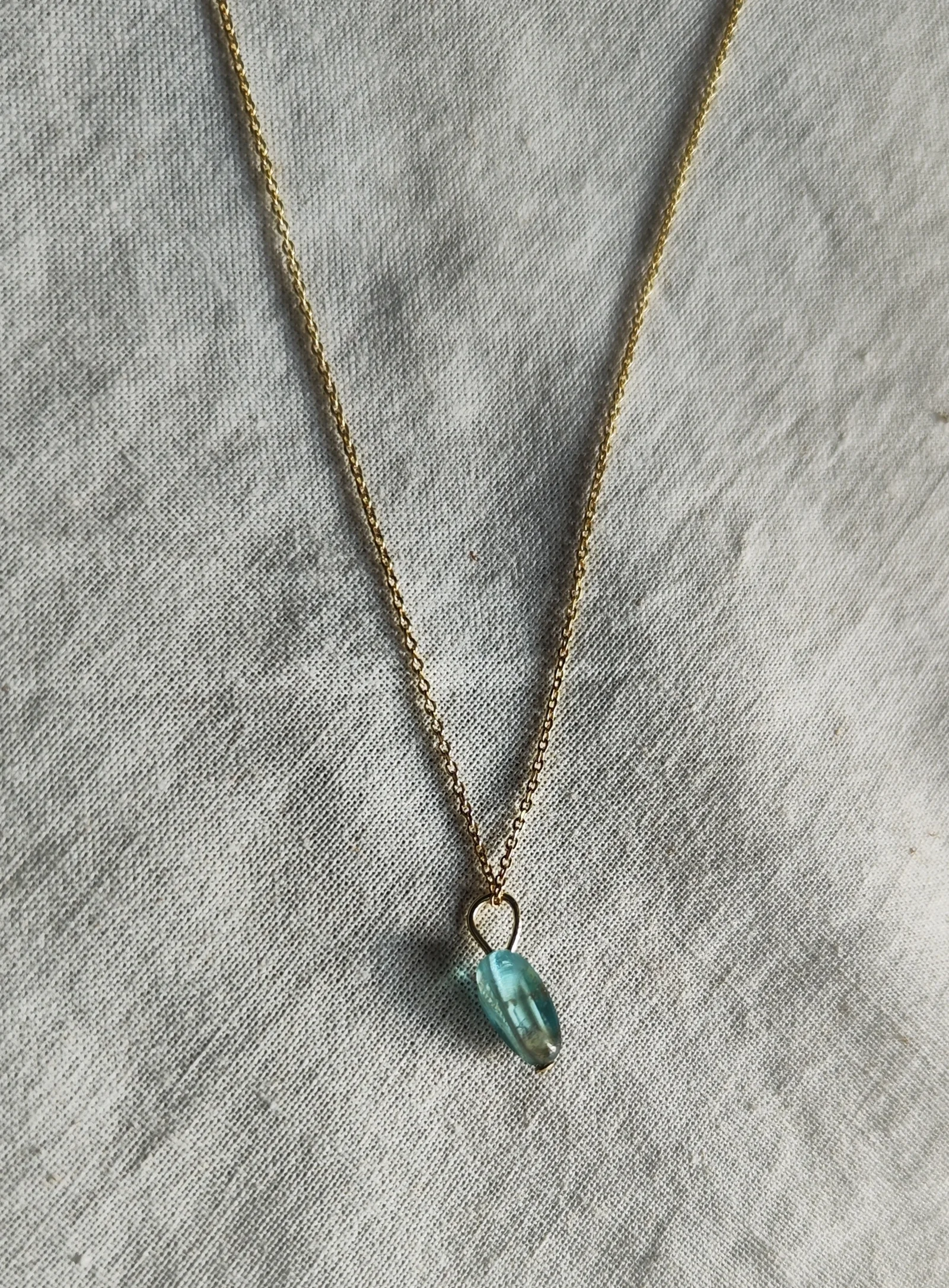 colgante pequeño agua marina 