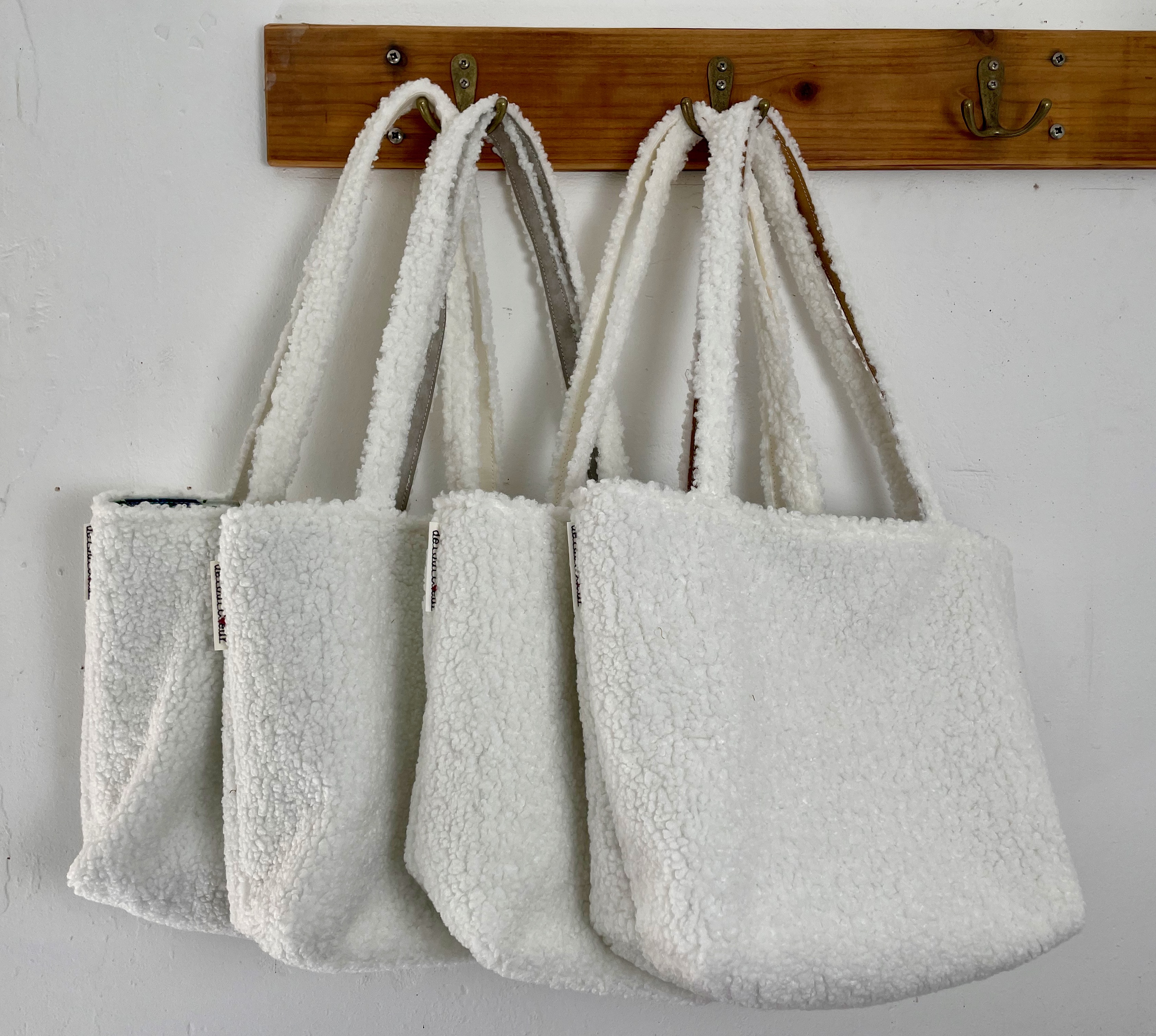 Grand cabas en 'moumoute' blanche