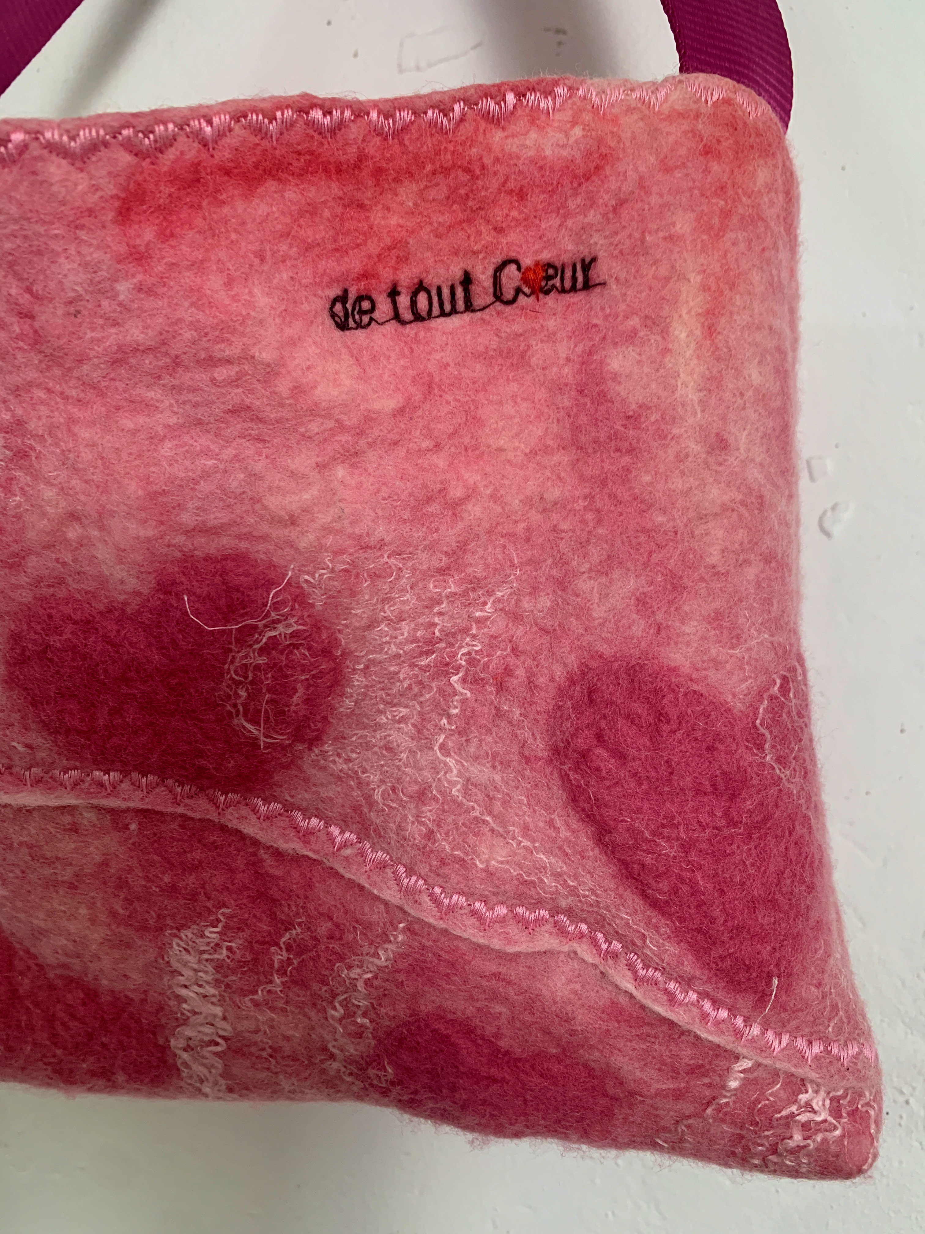 Sac d'épaule feutré rose