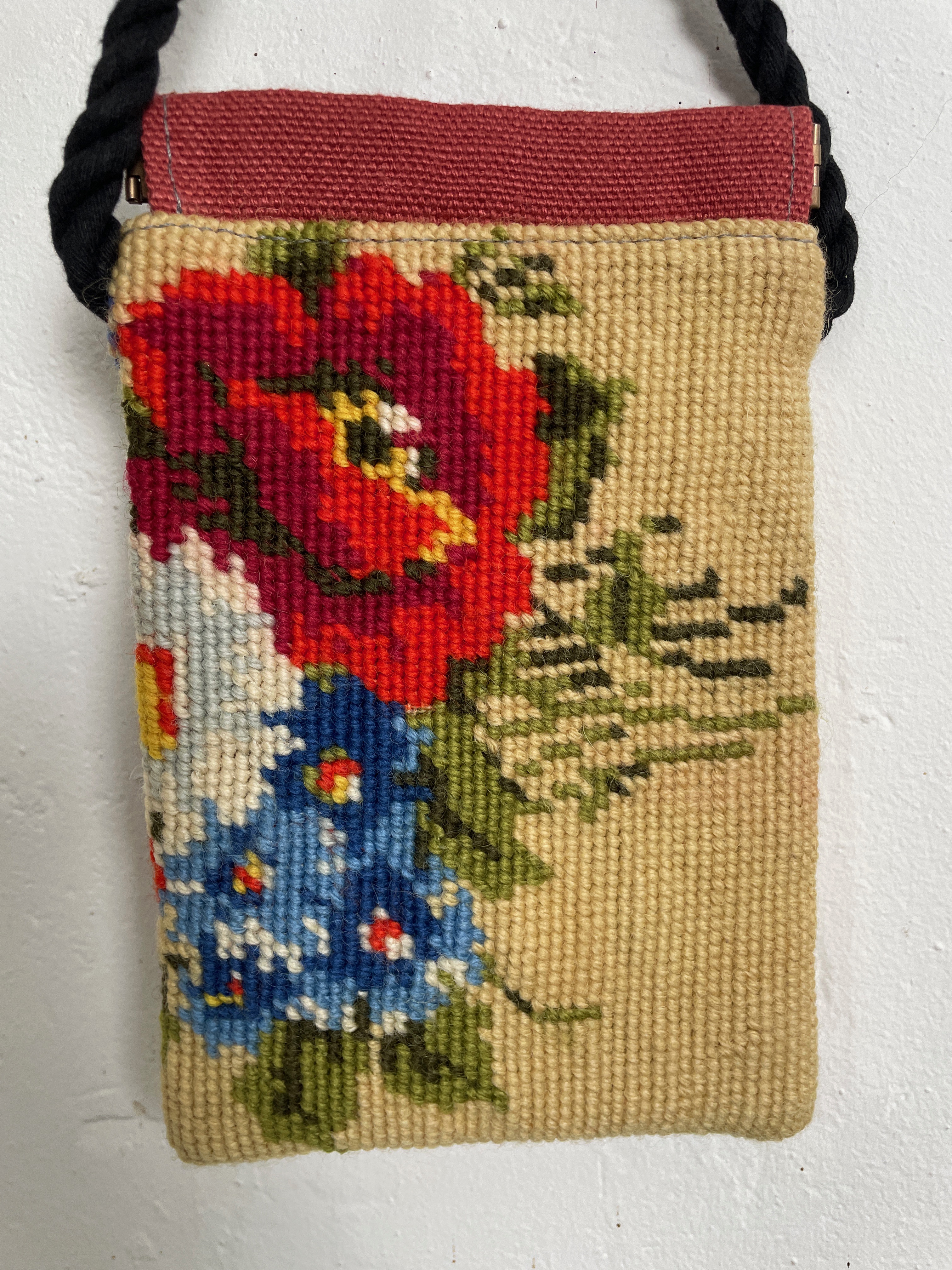 Pochette de téléphone en canevas