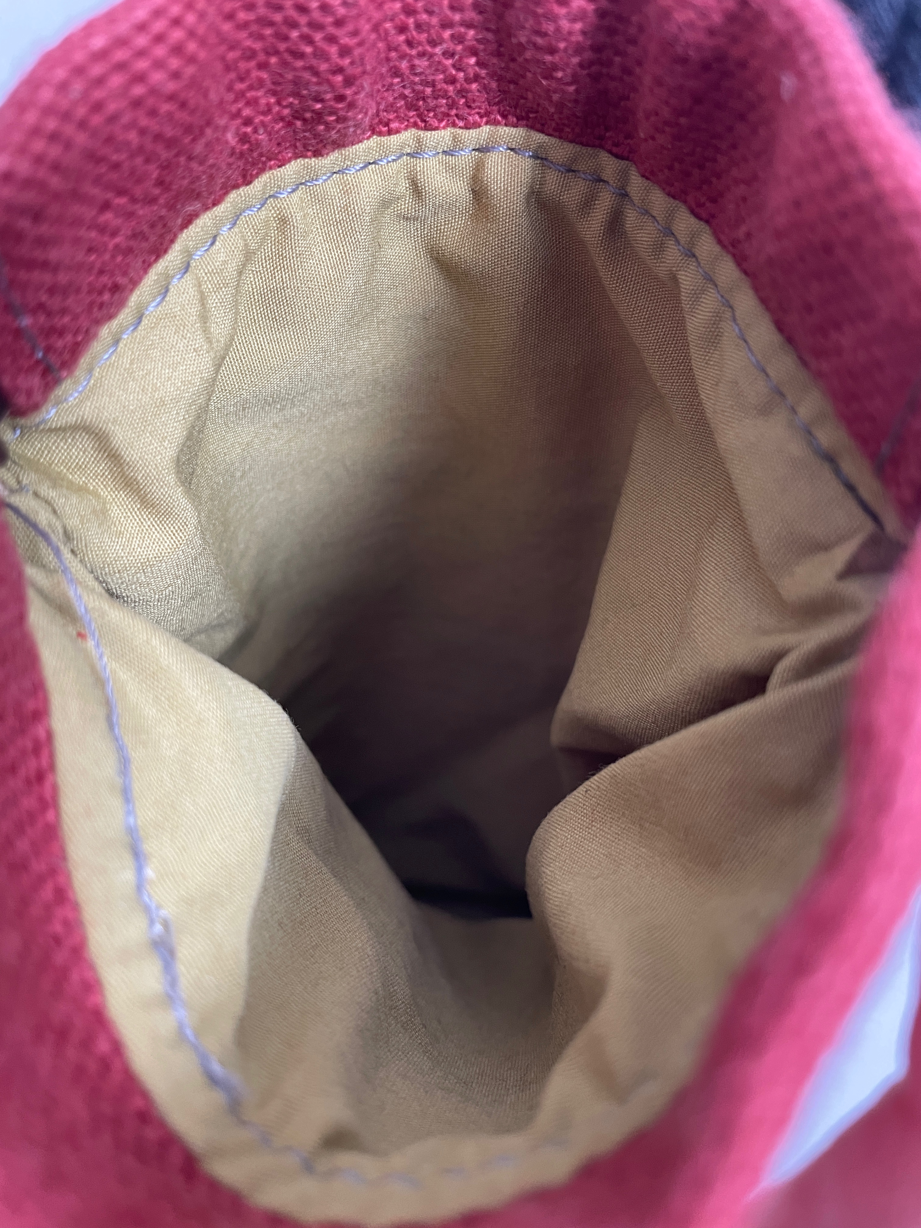 Pochette de téléphone en canevas