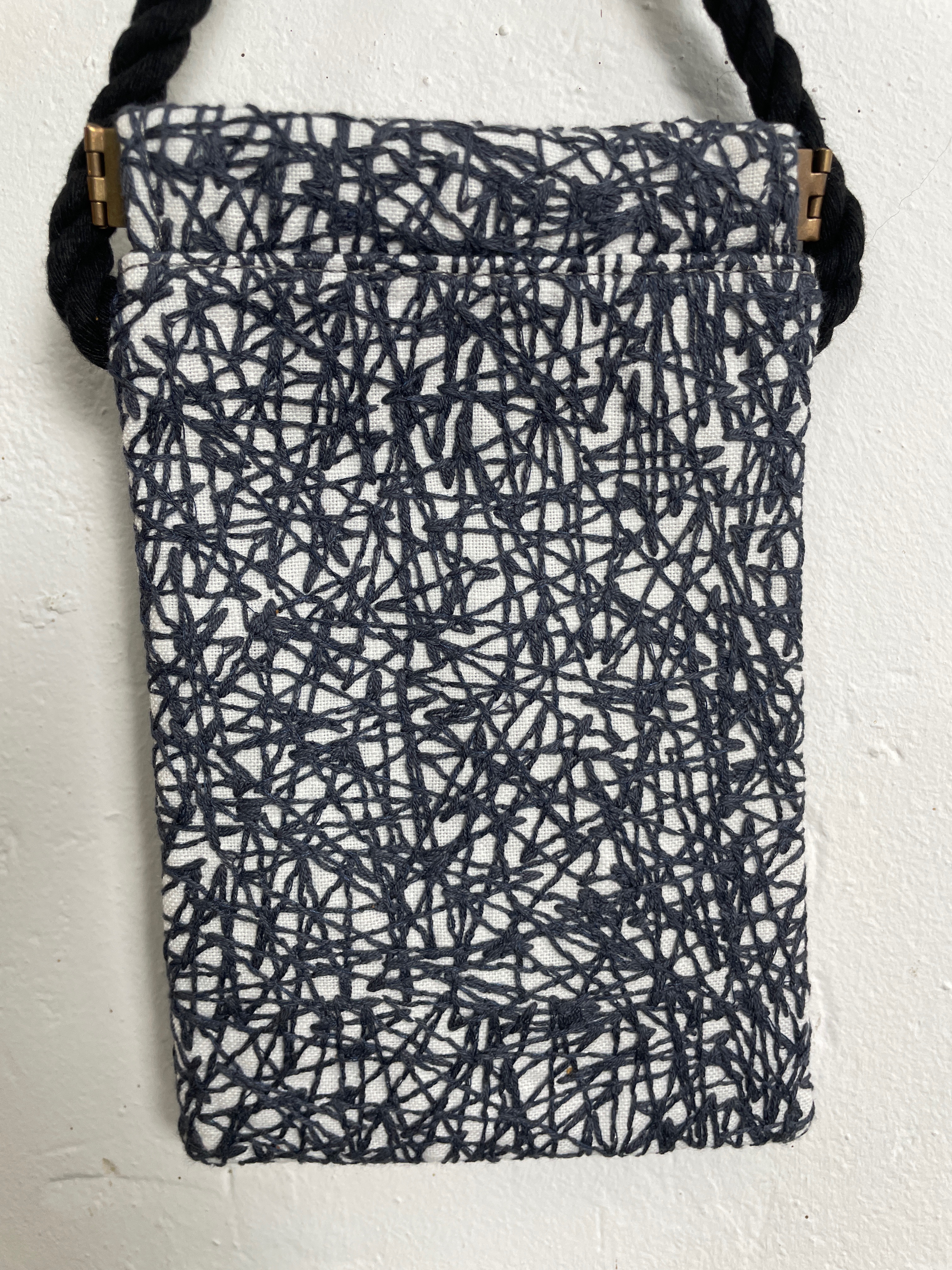 Pochette de téléphone clic-clac