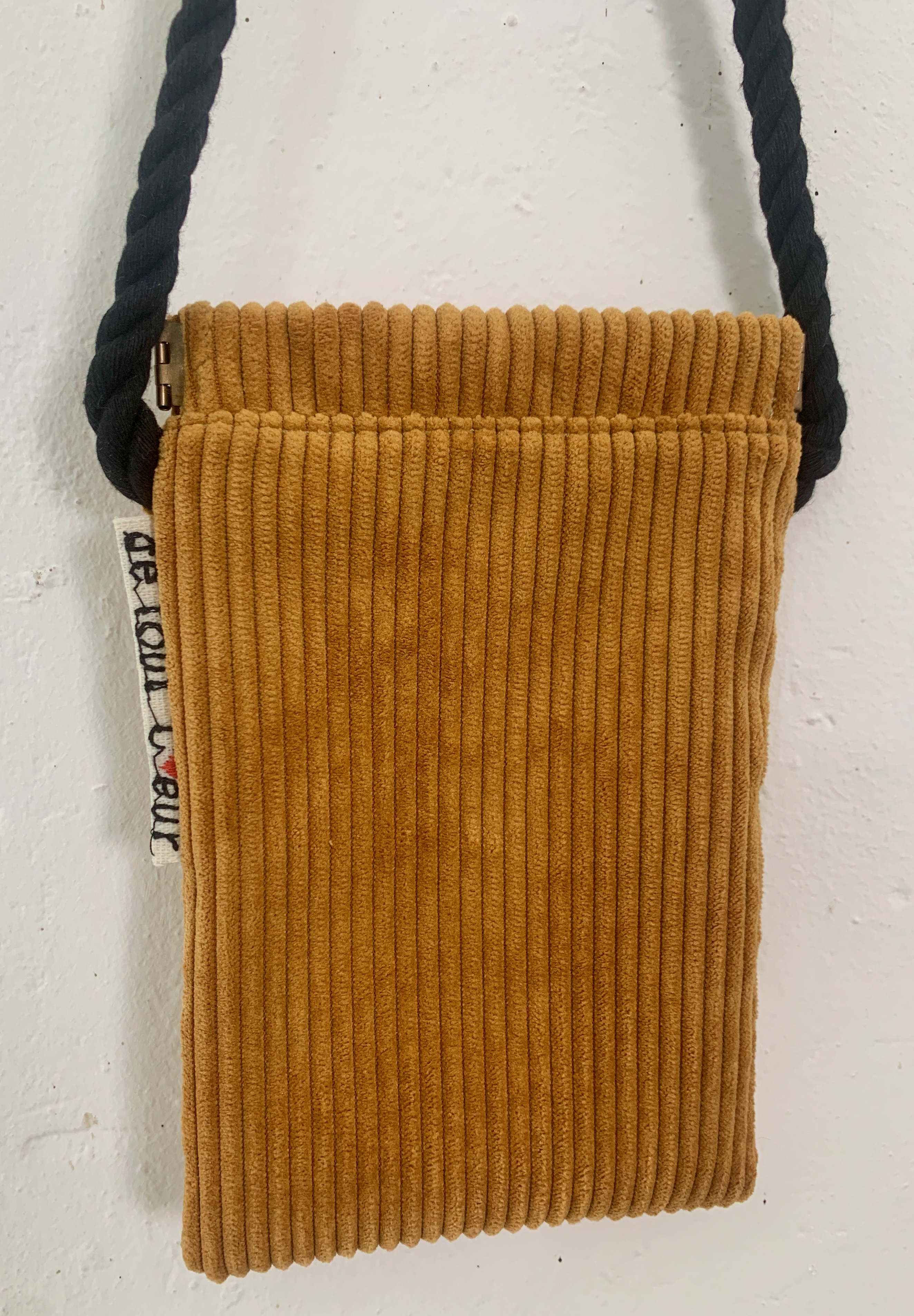 Pochette de téléphone clic-clac