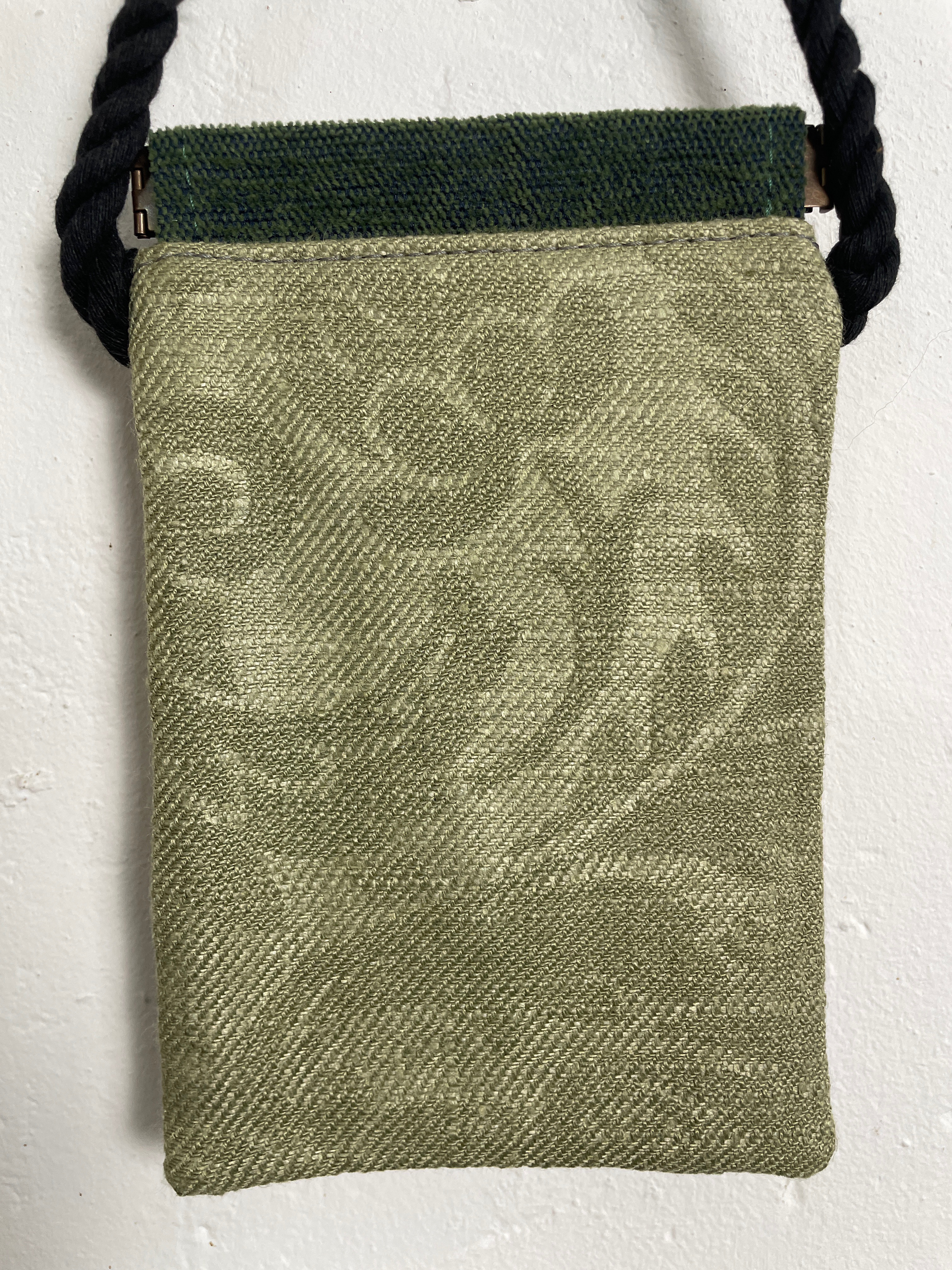 Pochette de téléphone clic-clac