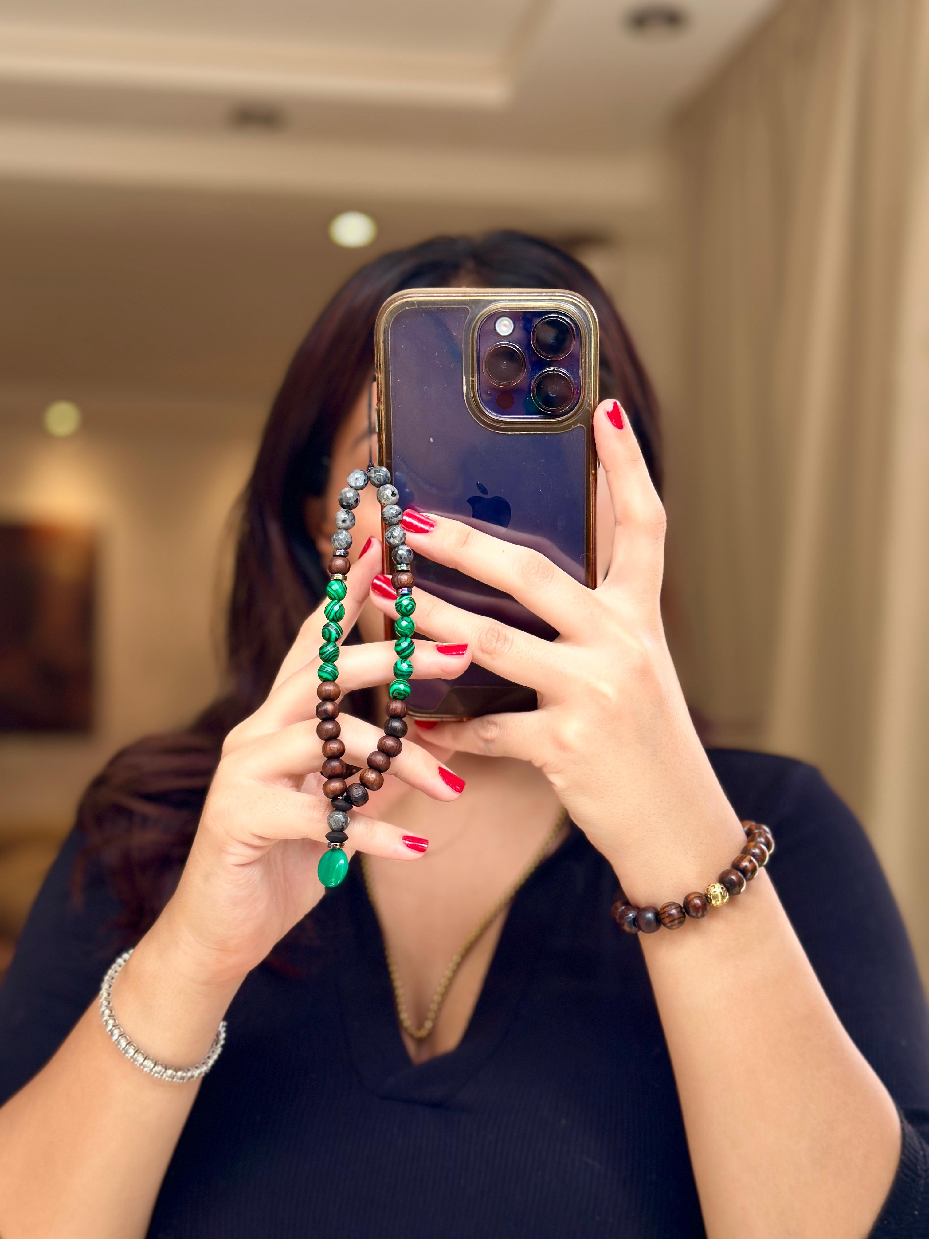 Lanière Protection & Équilibre – Malachite, Labradorite Grise, Émeraude & Perles en Oud Kmari