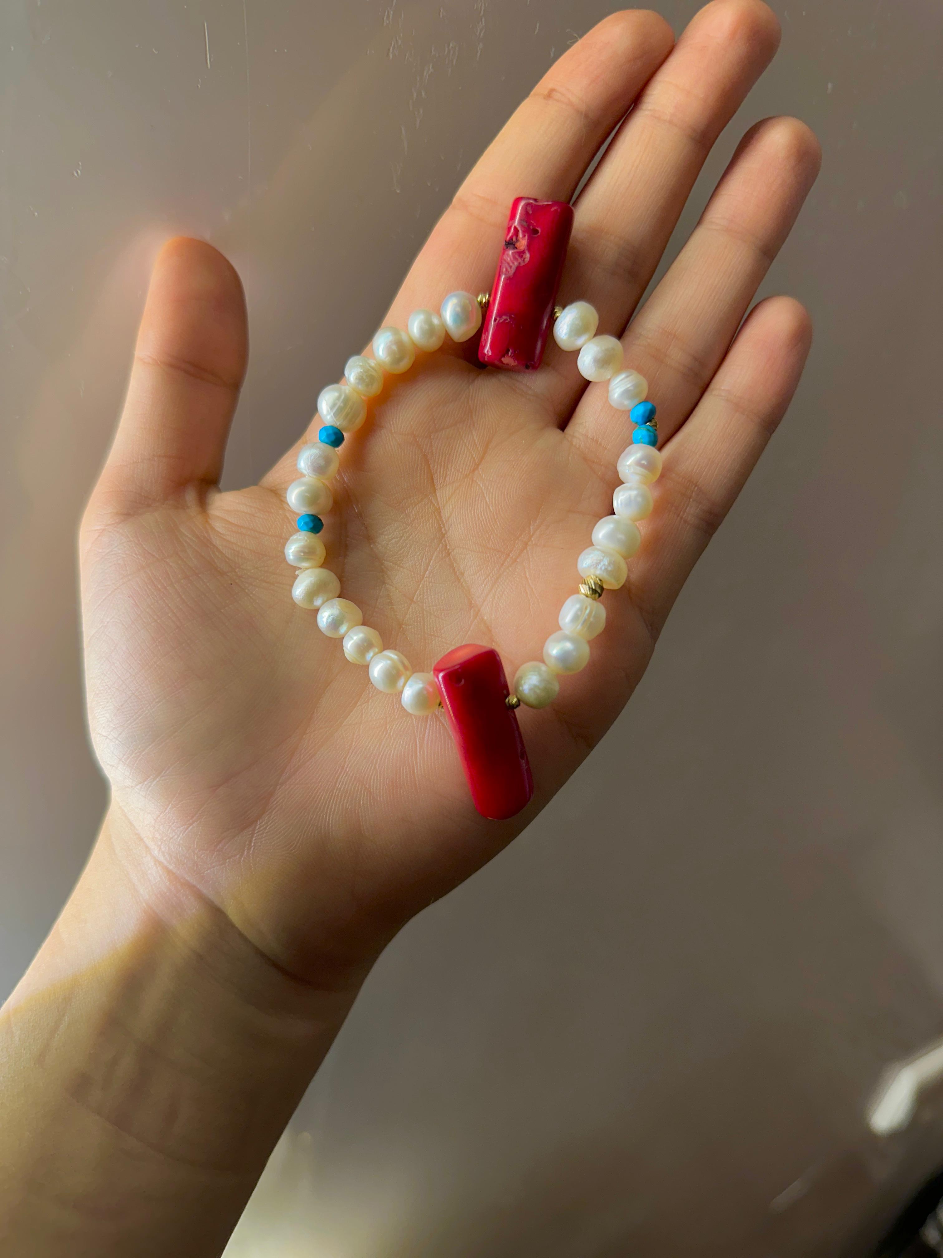 Bracelets Harmonie : Perle de Culture, Turquoise, Corail Rouge et Perle en Or 18K