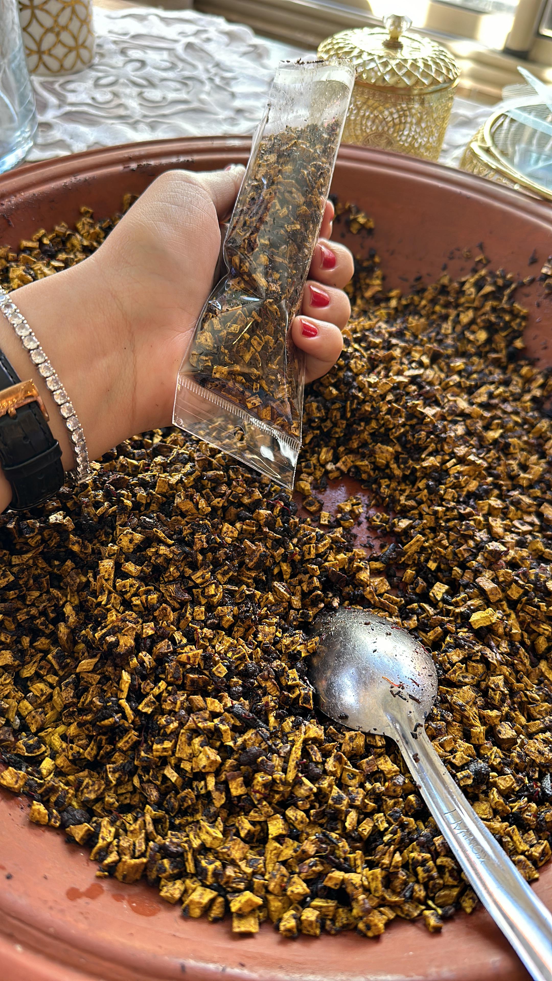 Bkhour "Serghina Mekhzania" – L’Essence de la Tradition Marocaine 