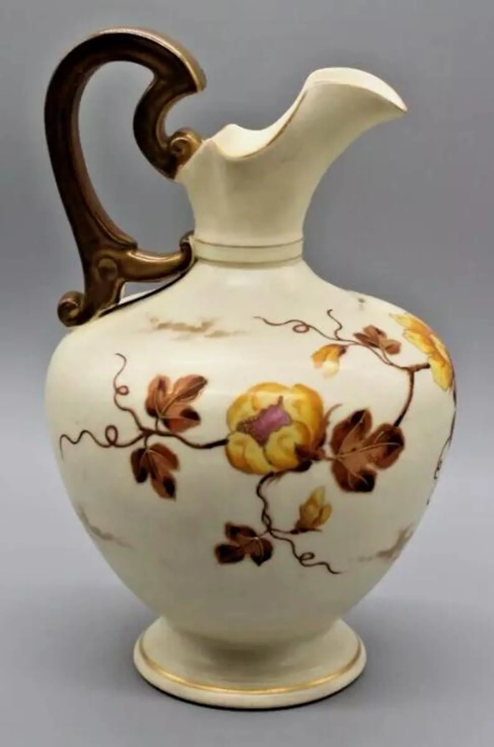 CARLSBAD hand-painted porcelain floral vase CIRCA 1930s