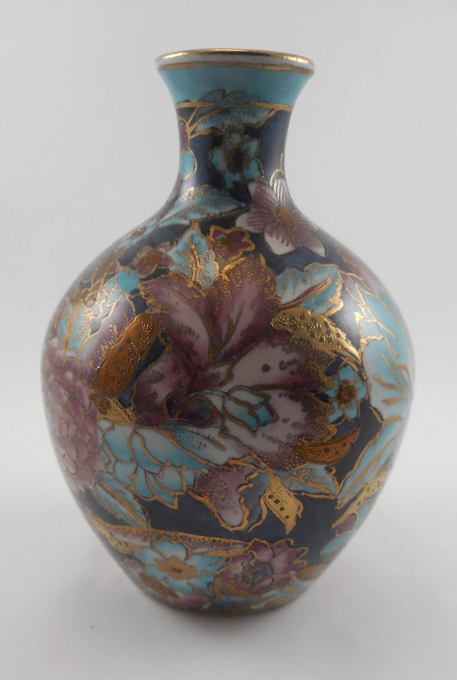 Vintage TOYO Porcelain small vase