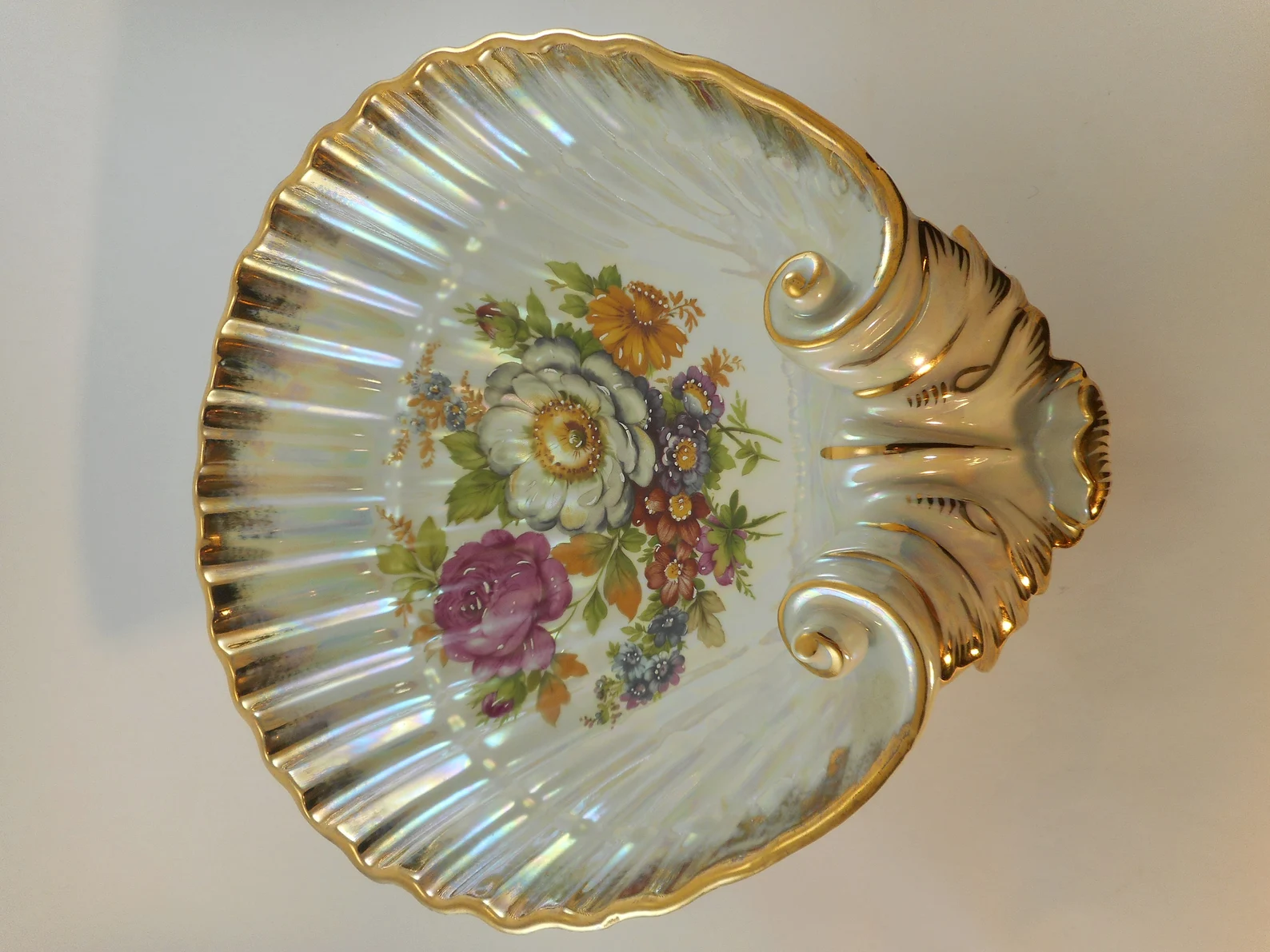 Portugal Porcelain shell shaped serving dish