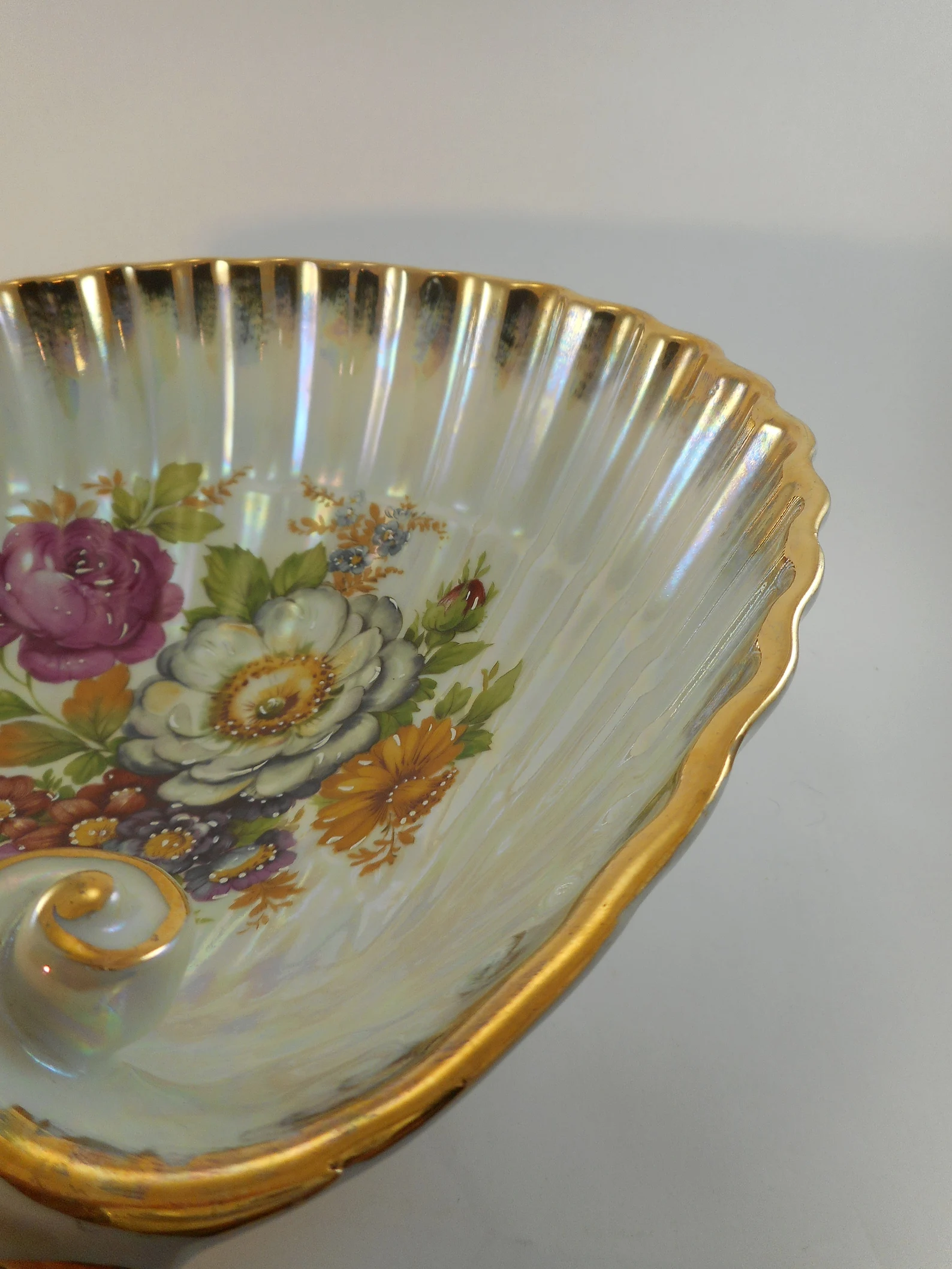 Portugal Porcelain shell shaped serving dish