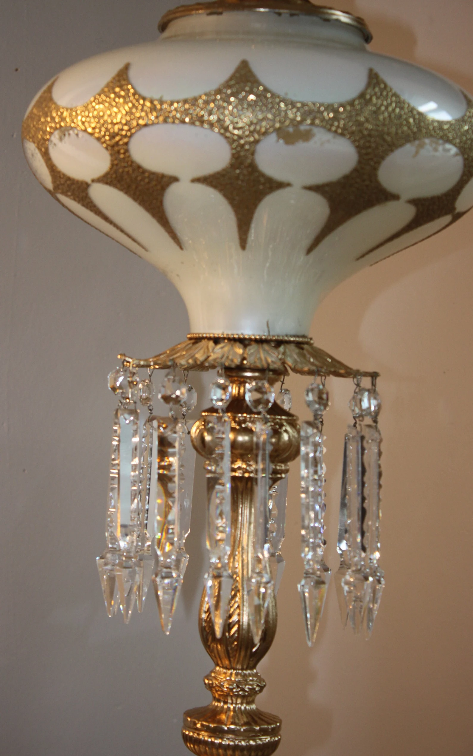 HOLLYWOOD REGENCY Morton cut glass crystal prisms globe glass shade lamp 1950s