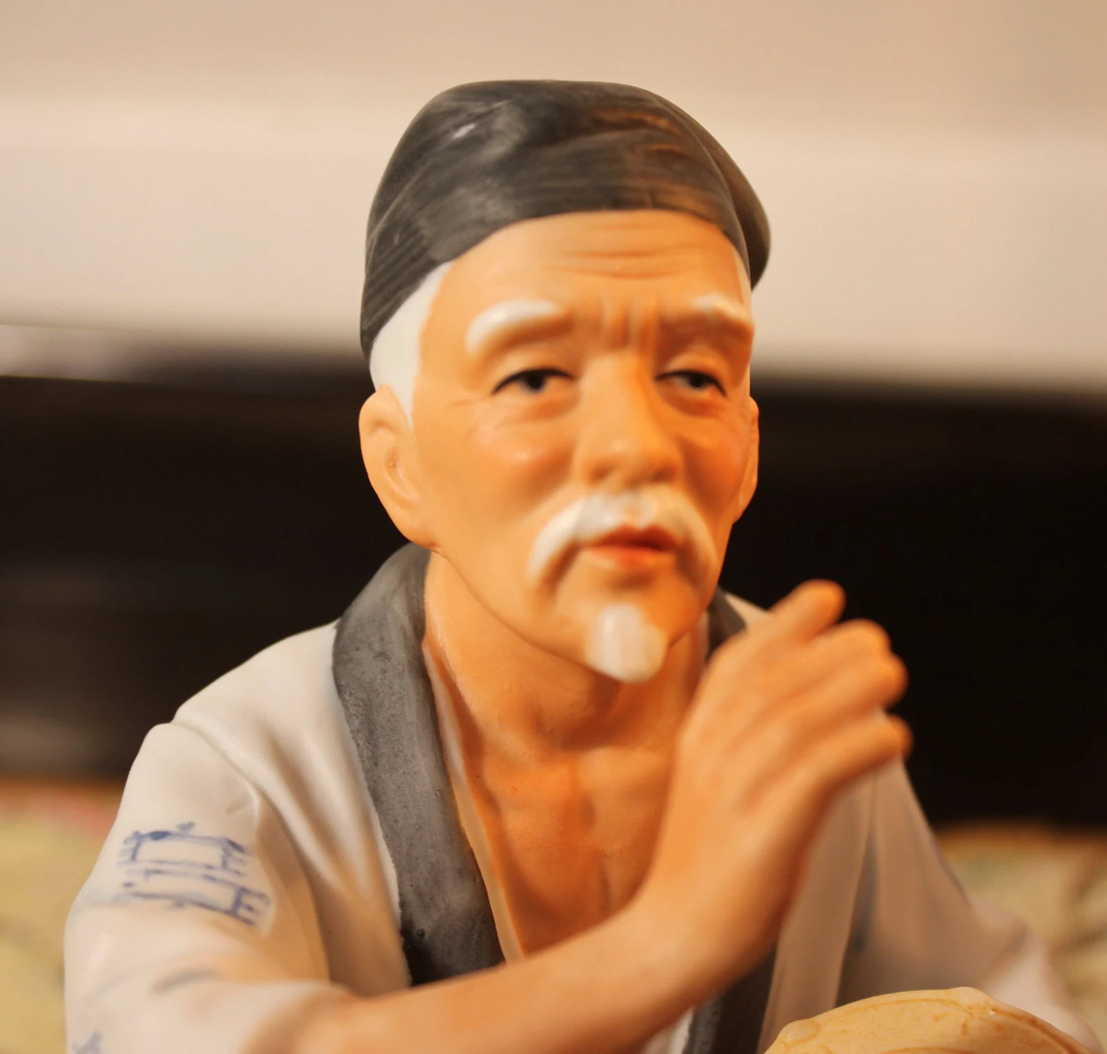 ARNART Porcelain man playing the drum figurine CIRCA 1970s