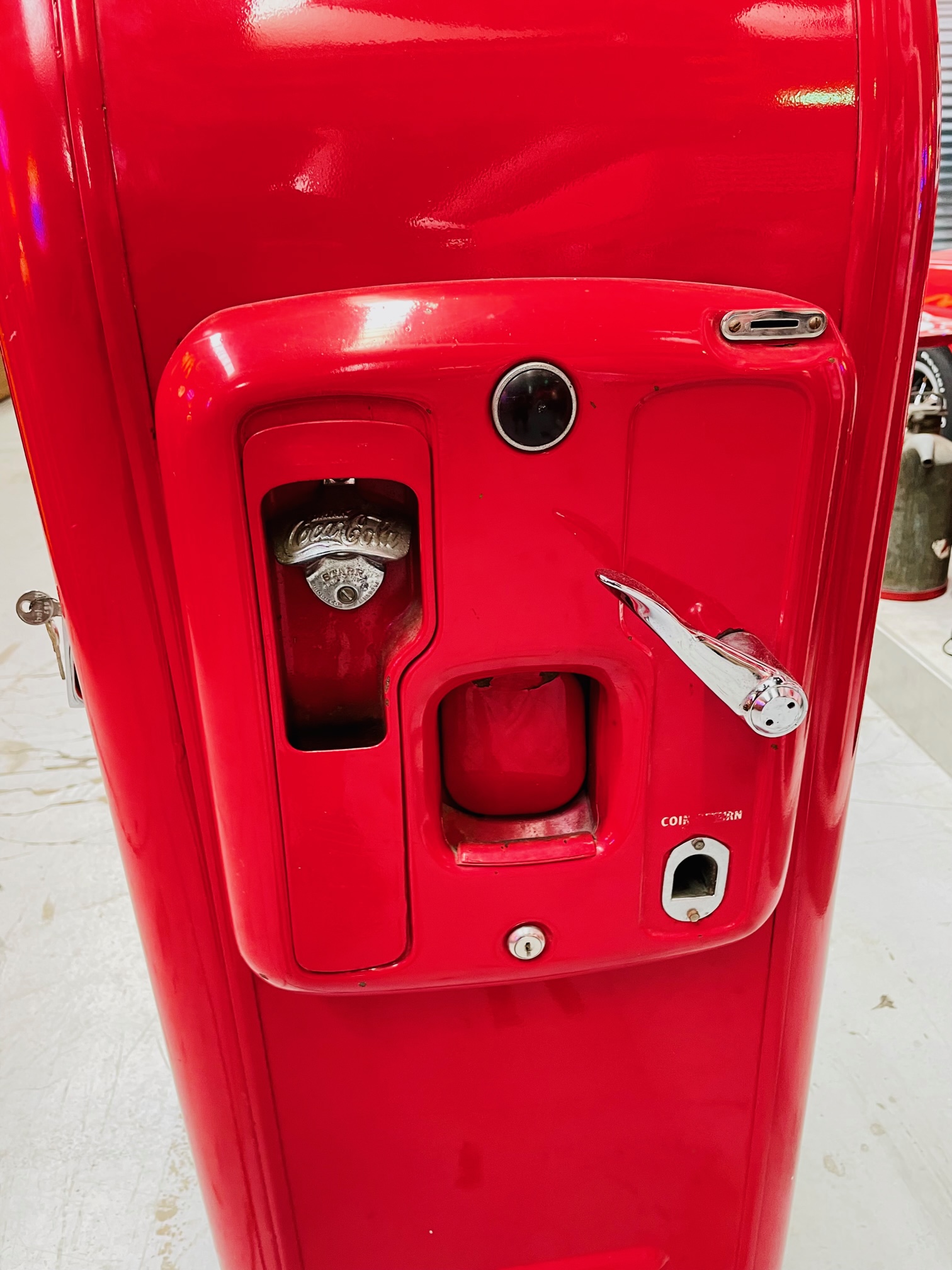 Coca Cola American distributor in the 1940s