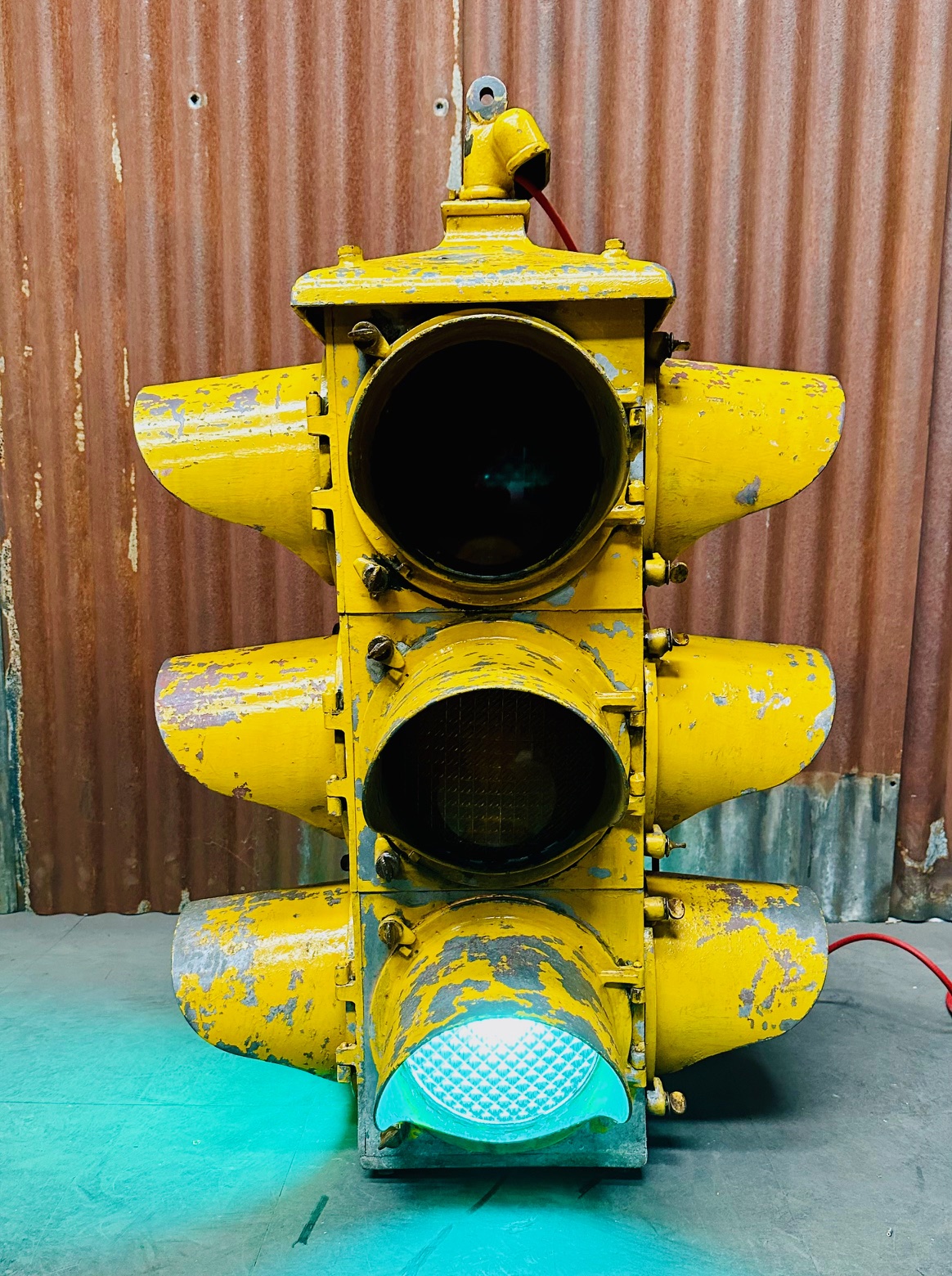 Genuine American 4 sided traffic light with sequencer 100 x 80cm