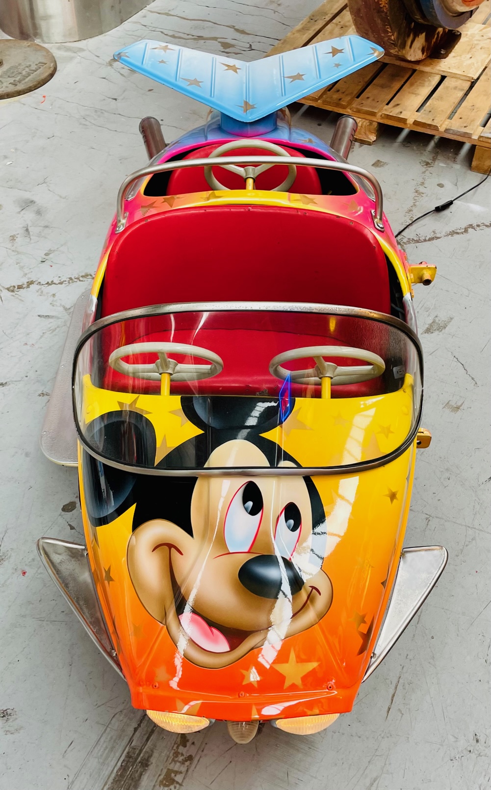 Mickey Mickey festive party merry metal aircraft