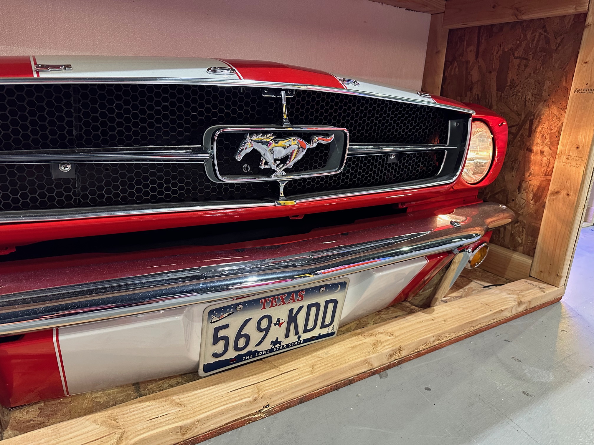 1965 Ford mustang calandre, made from a real car