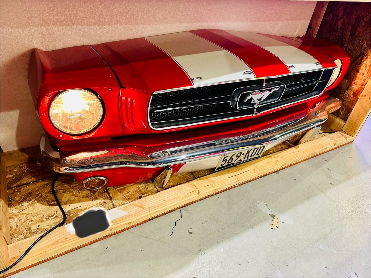 1965 Ford mustang calandre, made from a real car
