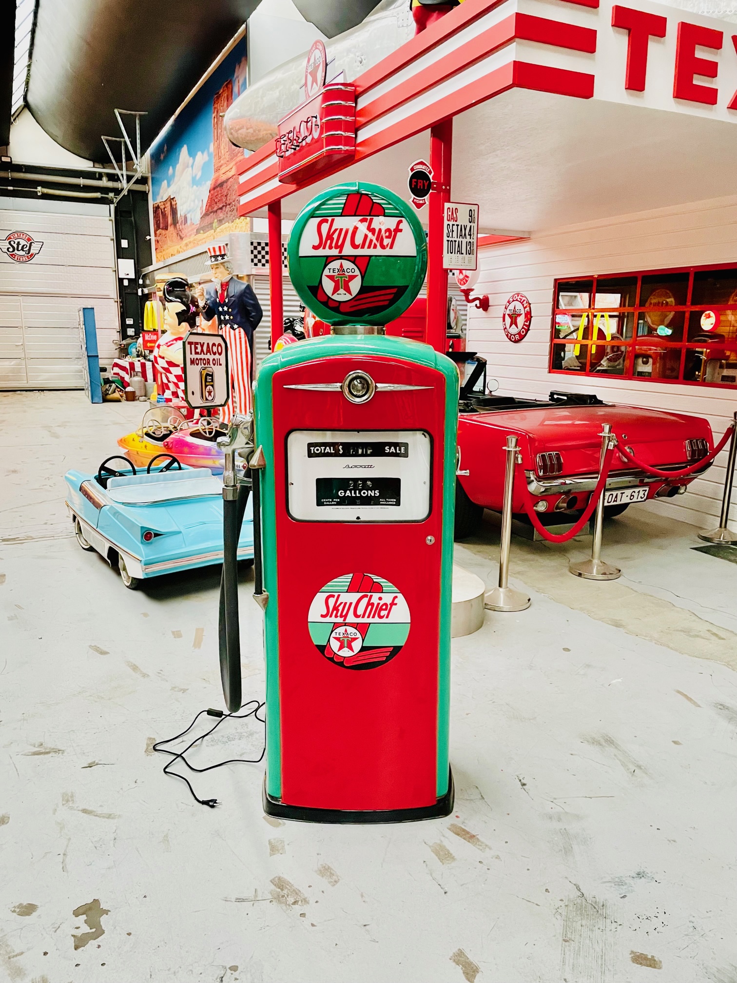 1955 Texaco Sky chief bennett gas pump