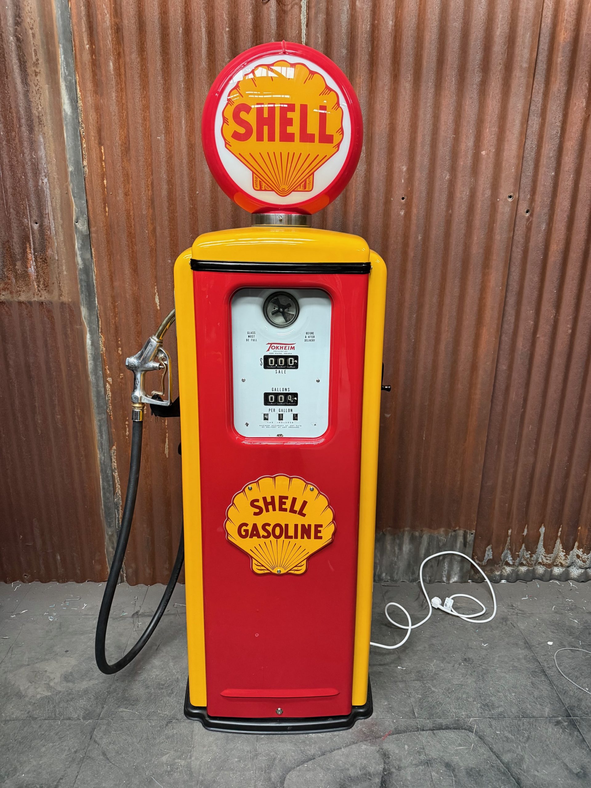 1948 Shell Tokheim T39 American gasoline pump restored