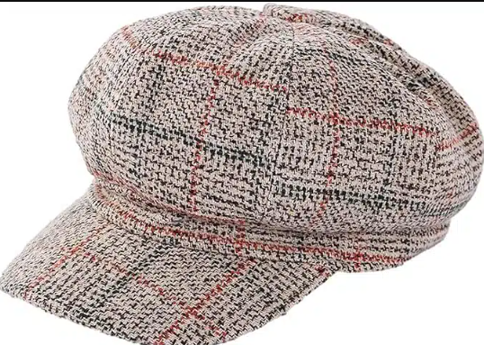 Abrigo verde militar, botas y gorra