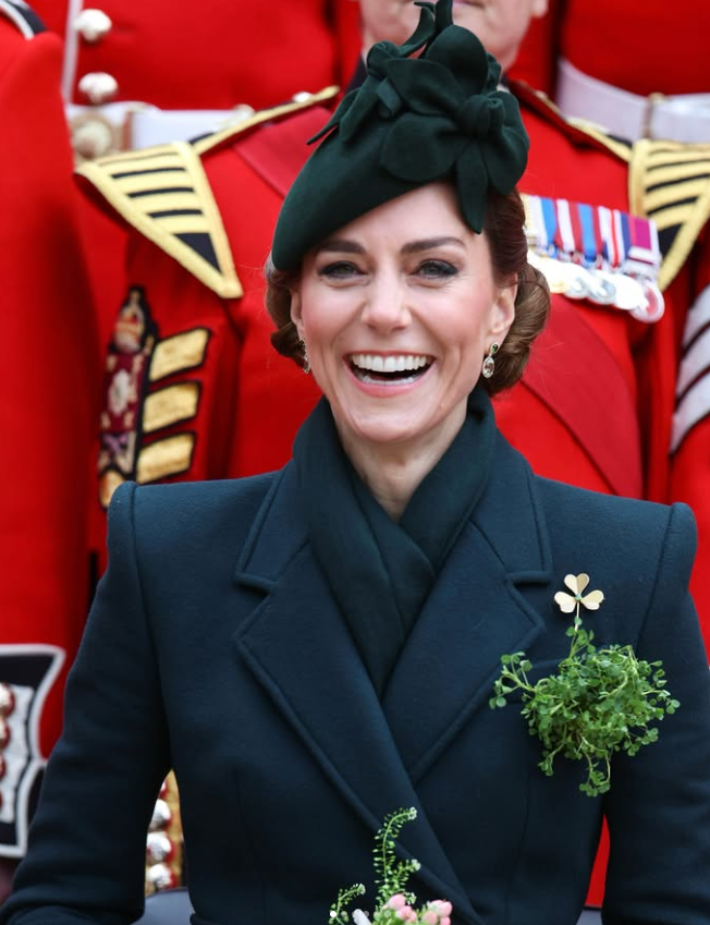 Kate Middleton deslumbra en el desfile del Día de San Patricio ☘️✨