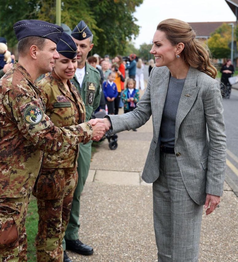 Kate, poder en gris en la RAF