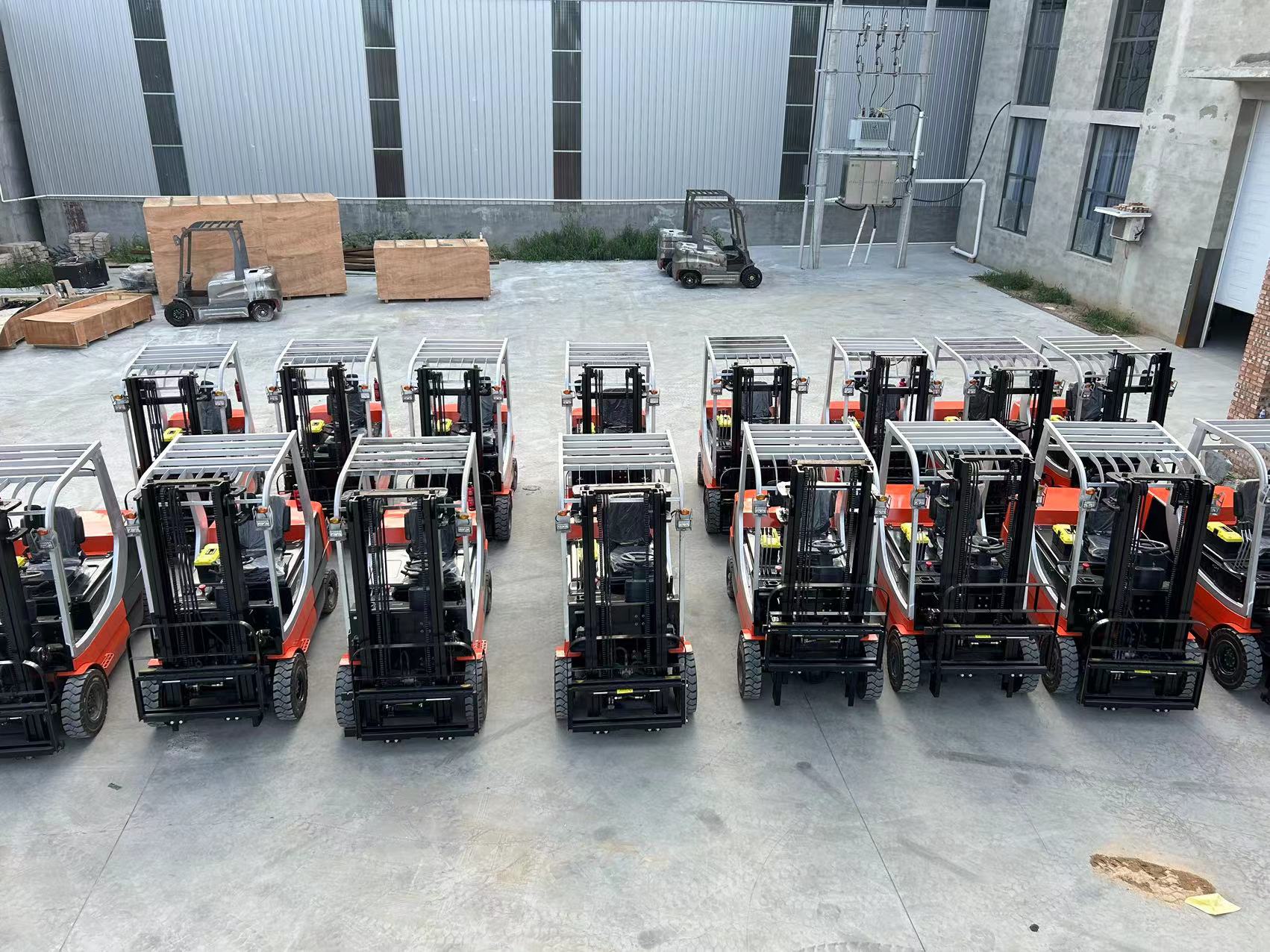 Elektrinis krautuvas CBD-20 2t, 4m. Su šonine pastūma