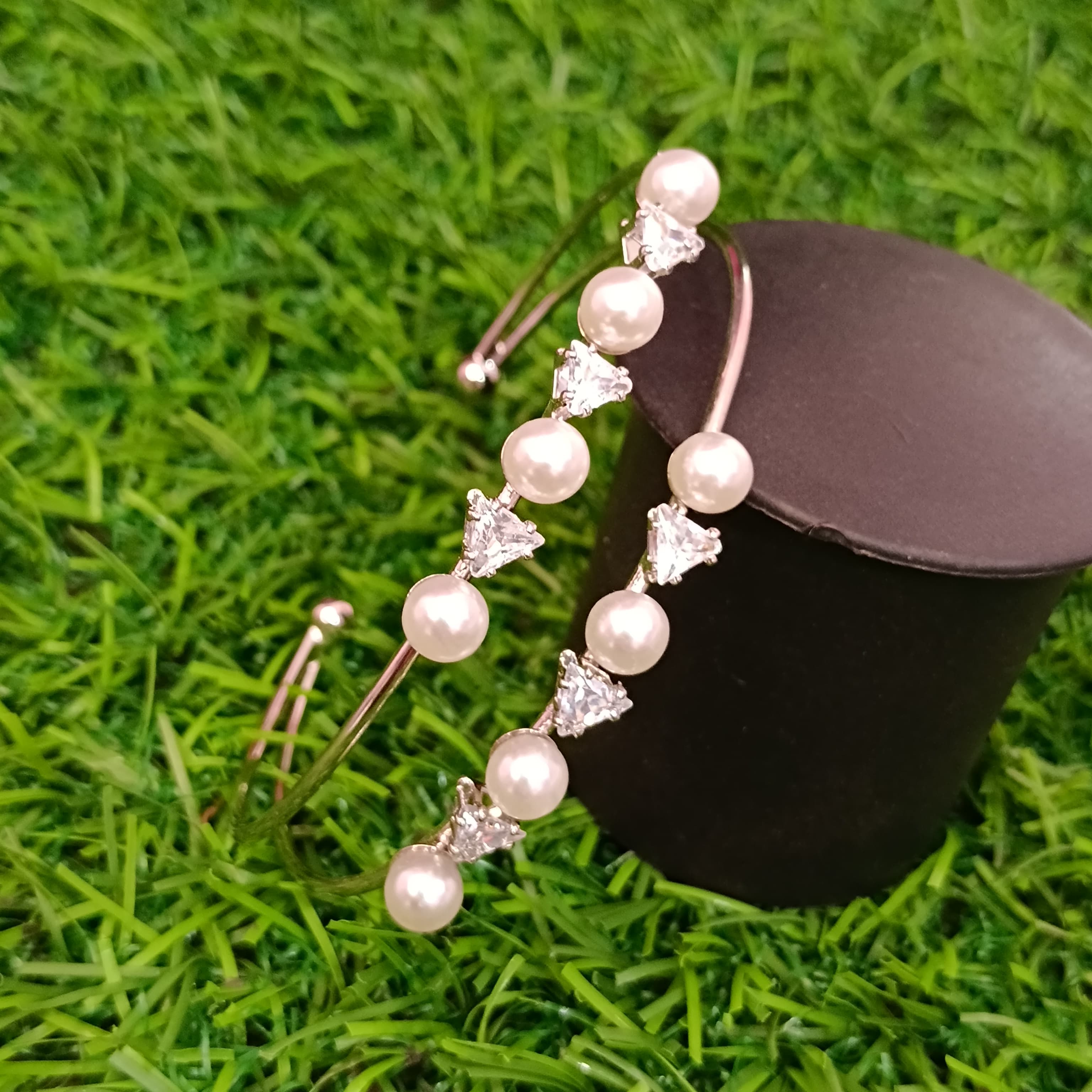 Elegant Pearl Bracelet