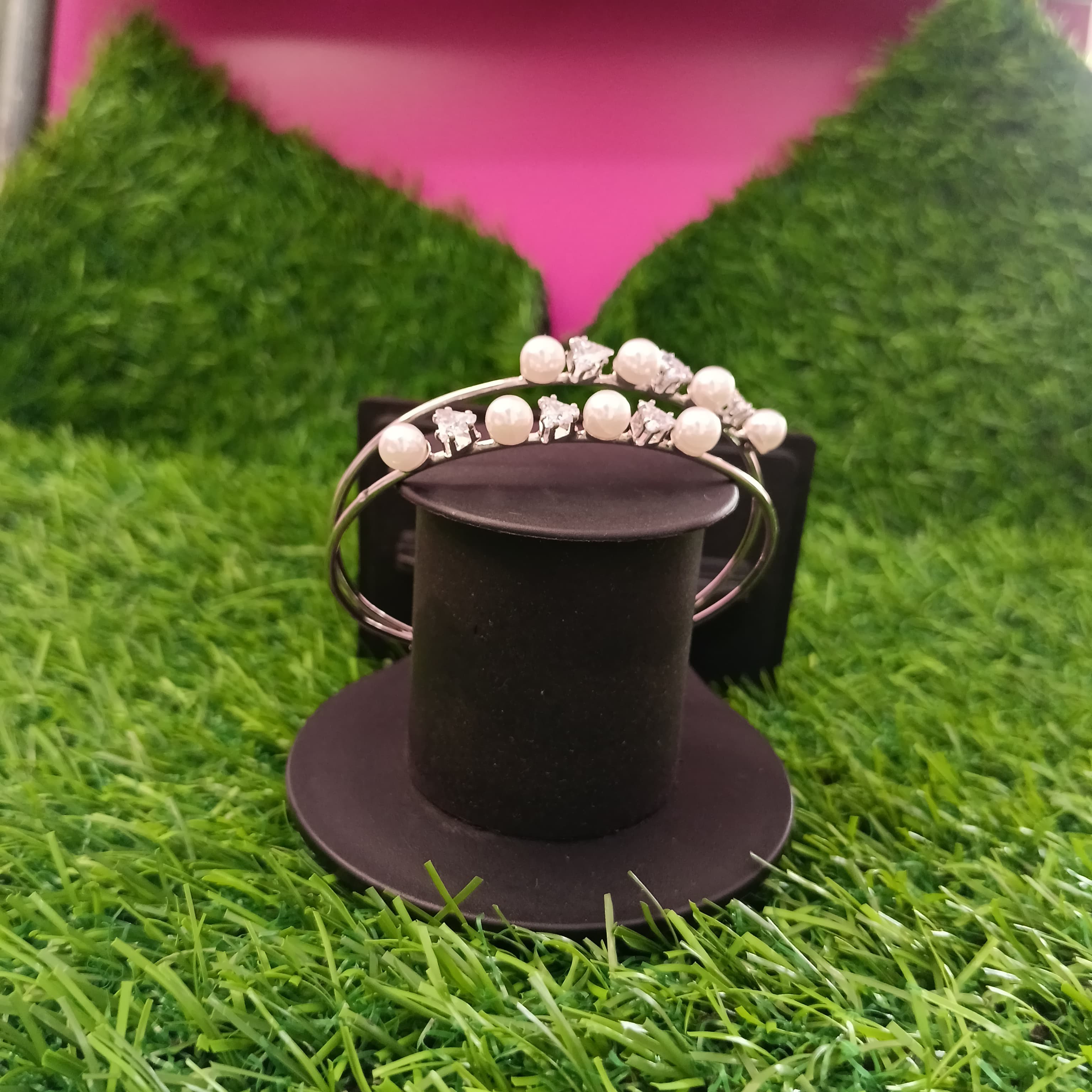 Elegant Pearl Bracelet