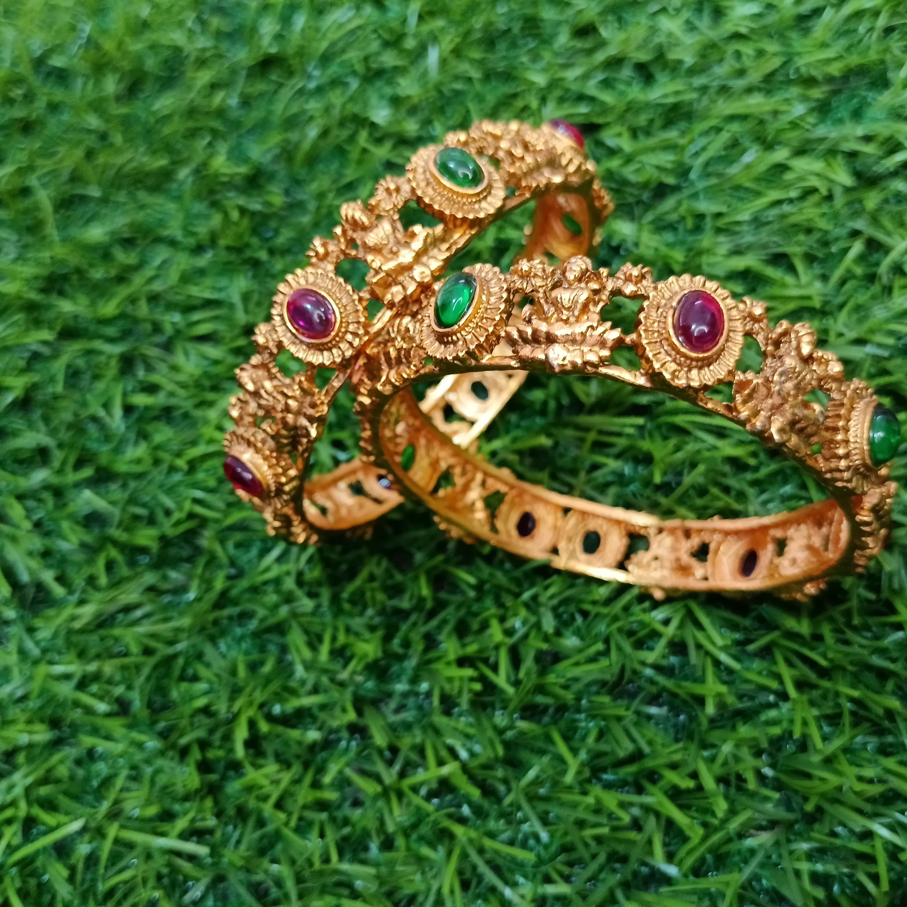 ✨ Traditional Antique Bangles Size 2x8