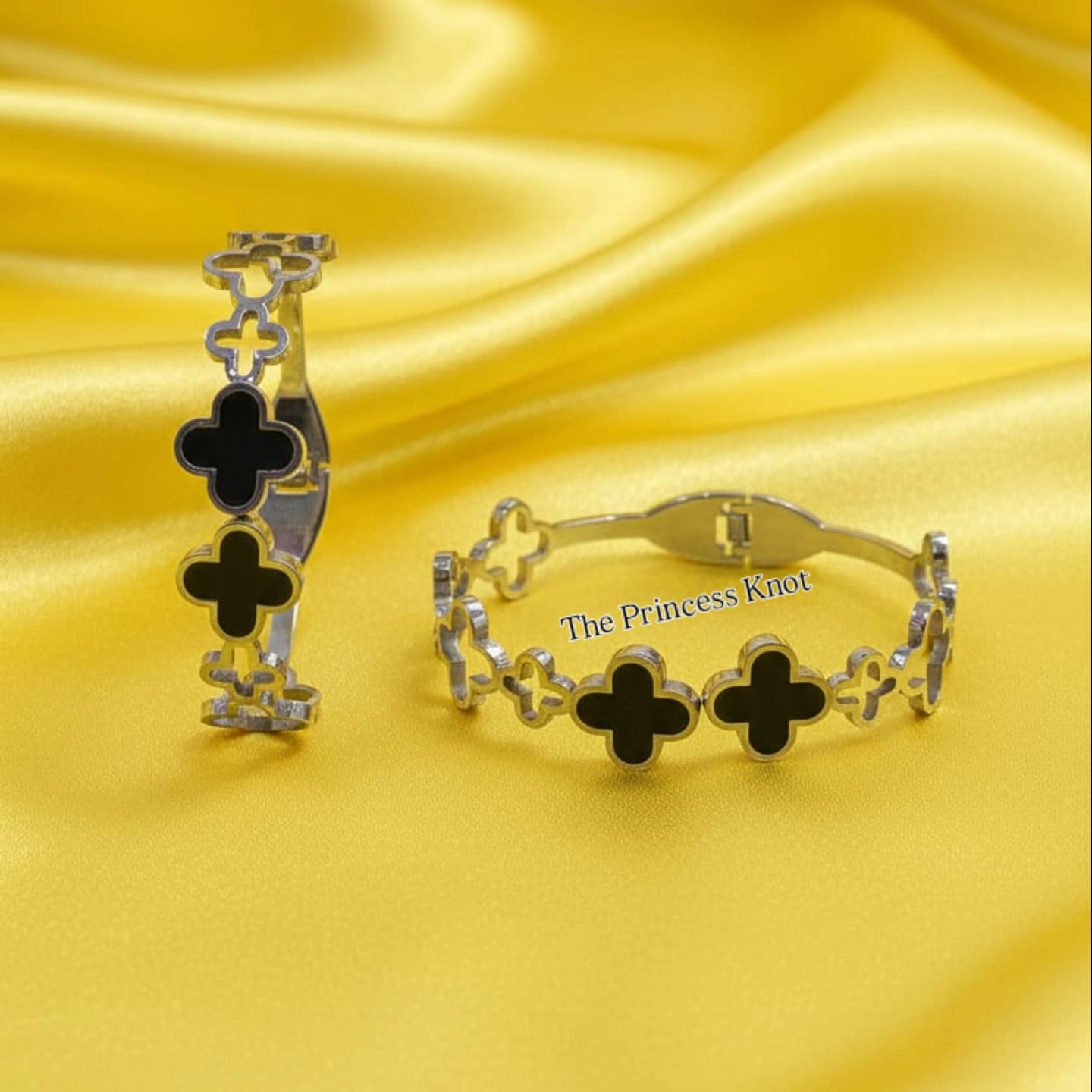 Elegant Black Clover Bracelet