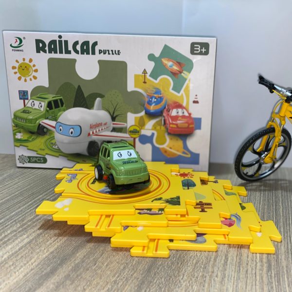 Puzzle Track Car Play Set / Diy Building Block Train Rail Car Toy Puzzle Race Track (random Design )