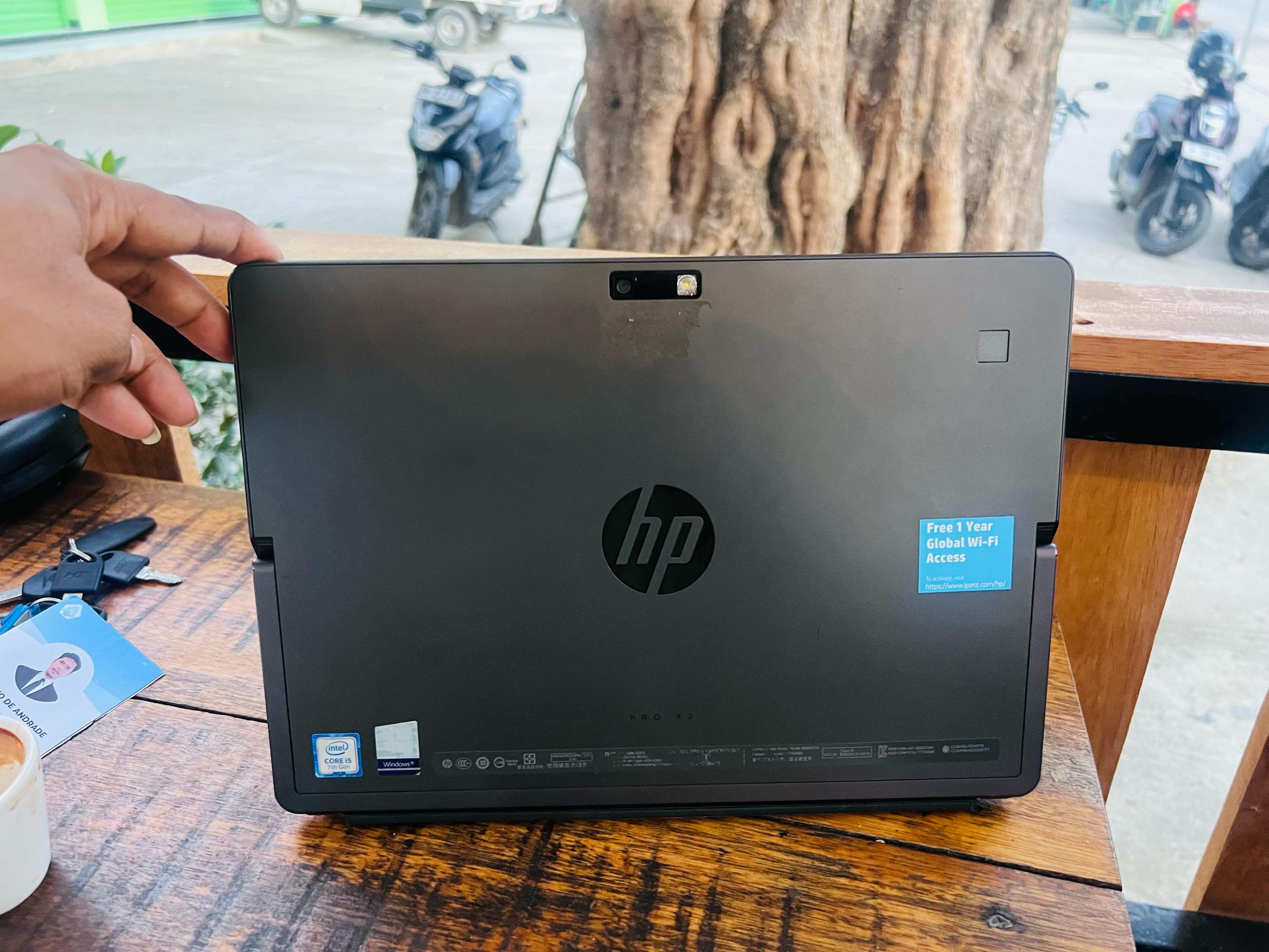 2-in-1 Laptop/Tablet hp