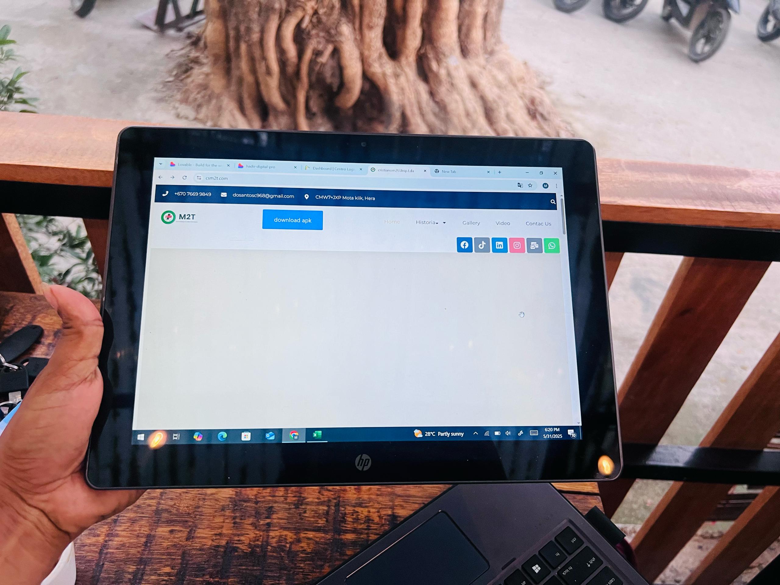 2-in-1 Laptop/Tablet hp