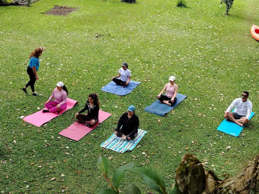 Clase de Yoga al Aire Libre