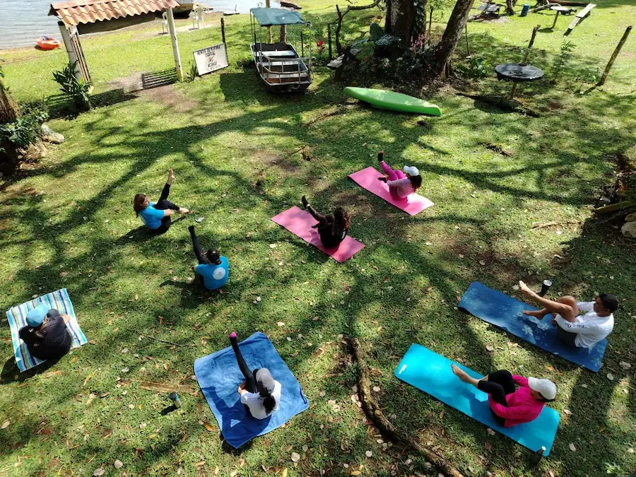 Clase de Yoga al Aire Libre