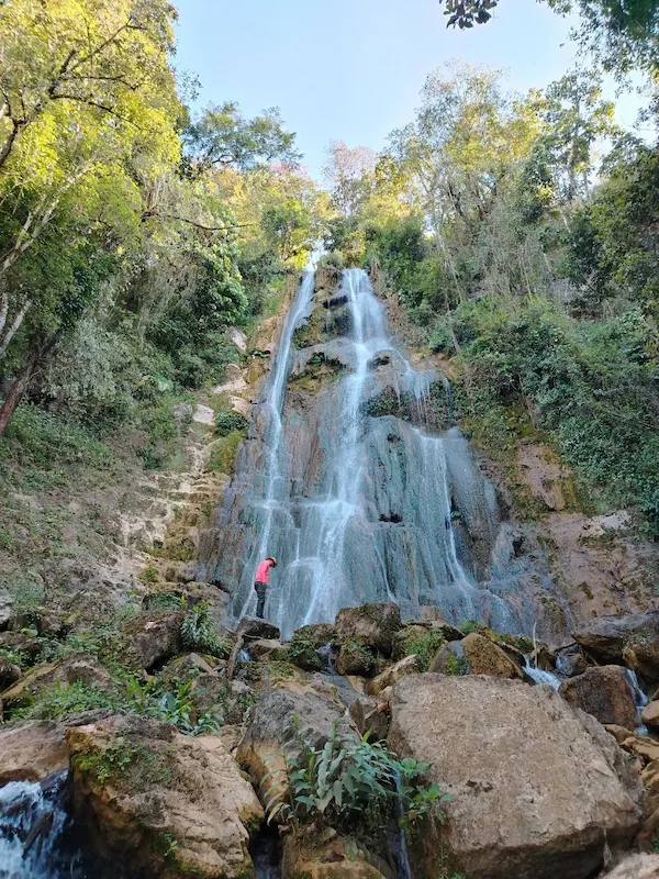 Exploración Ligera por Cascadas: 