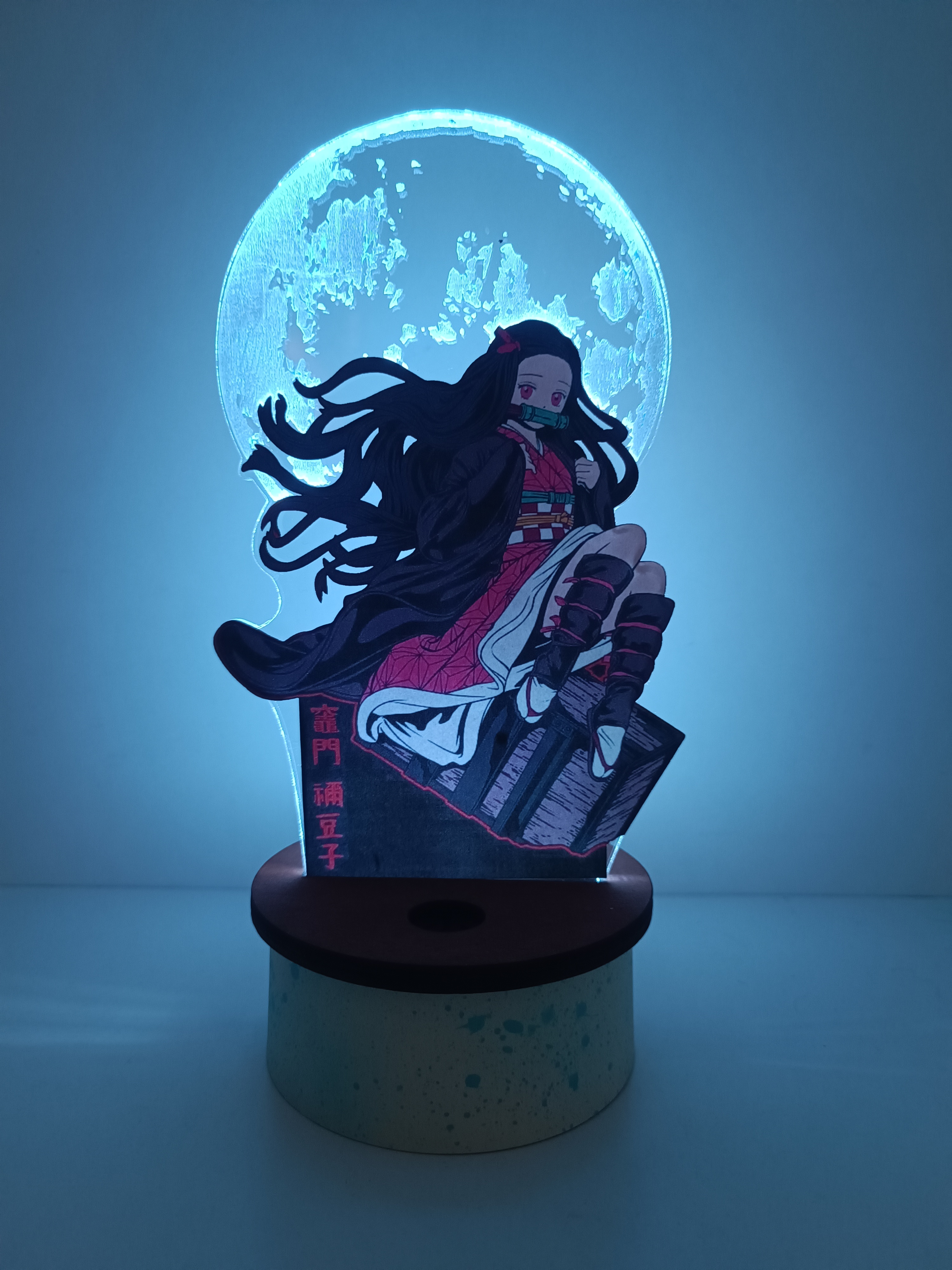 Lámpara Acrílico Nezuko Kimetsu No Yaiba
