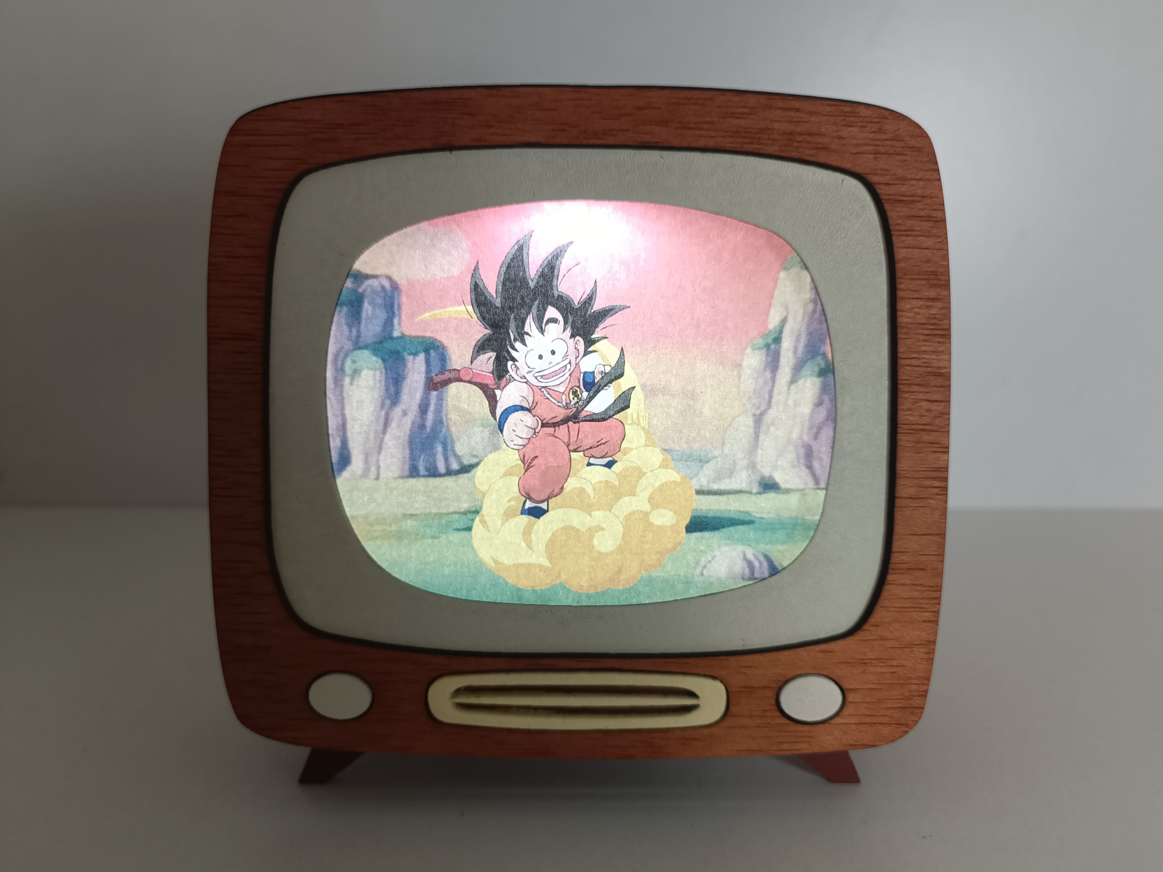 Lámpara TV Goku (Dragon Ball)
