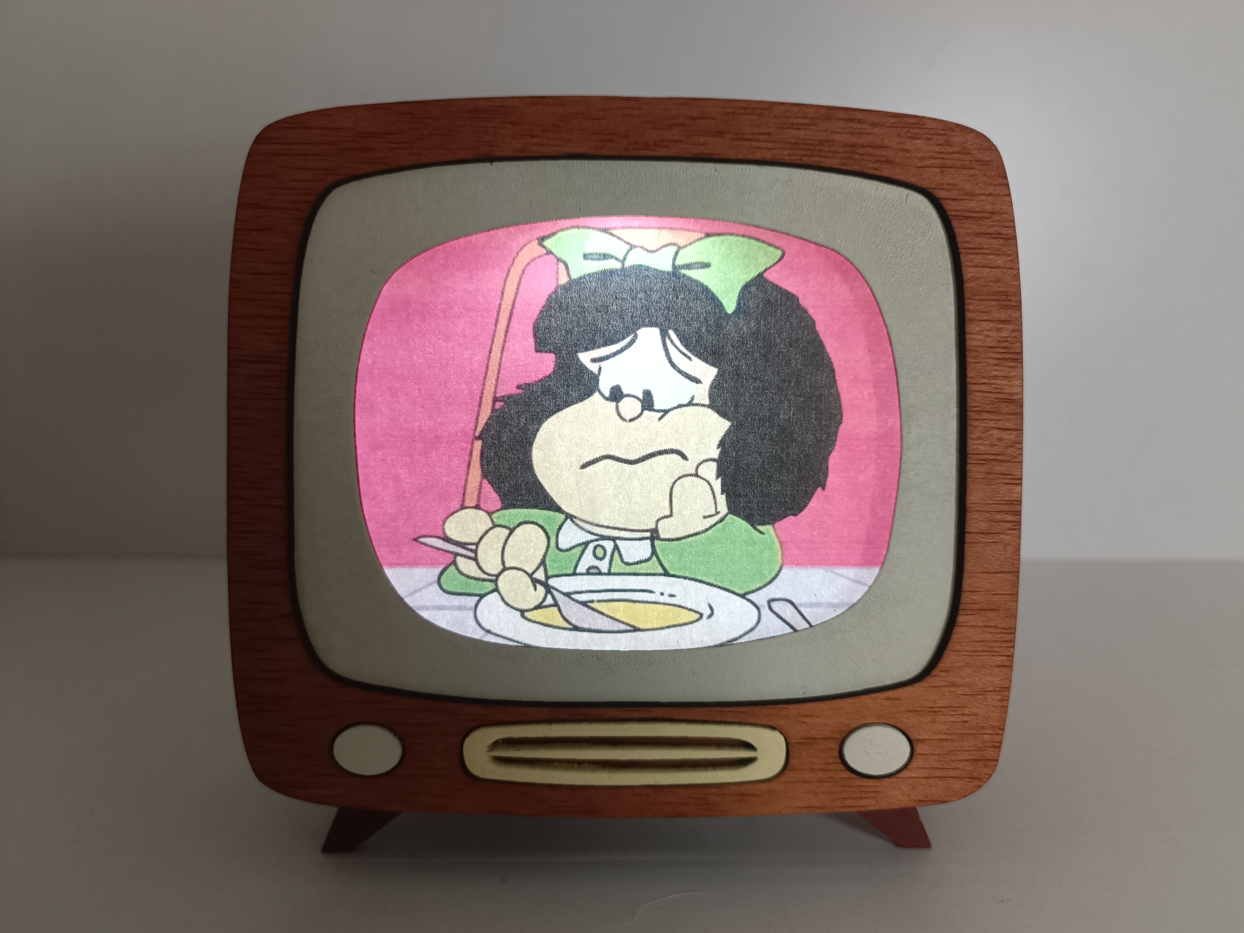 Lámpara TV Mafalda